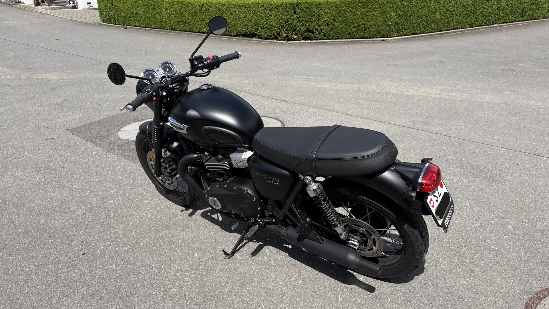 TRIUMPH Bonneville 900 T 100 ABS-image-2