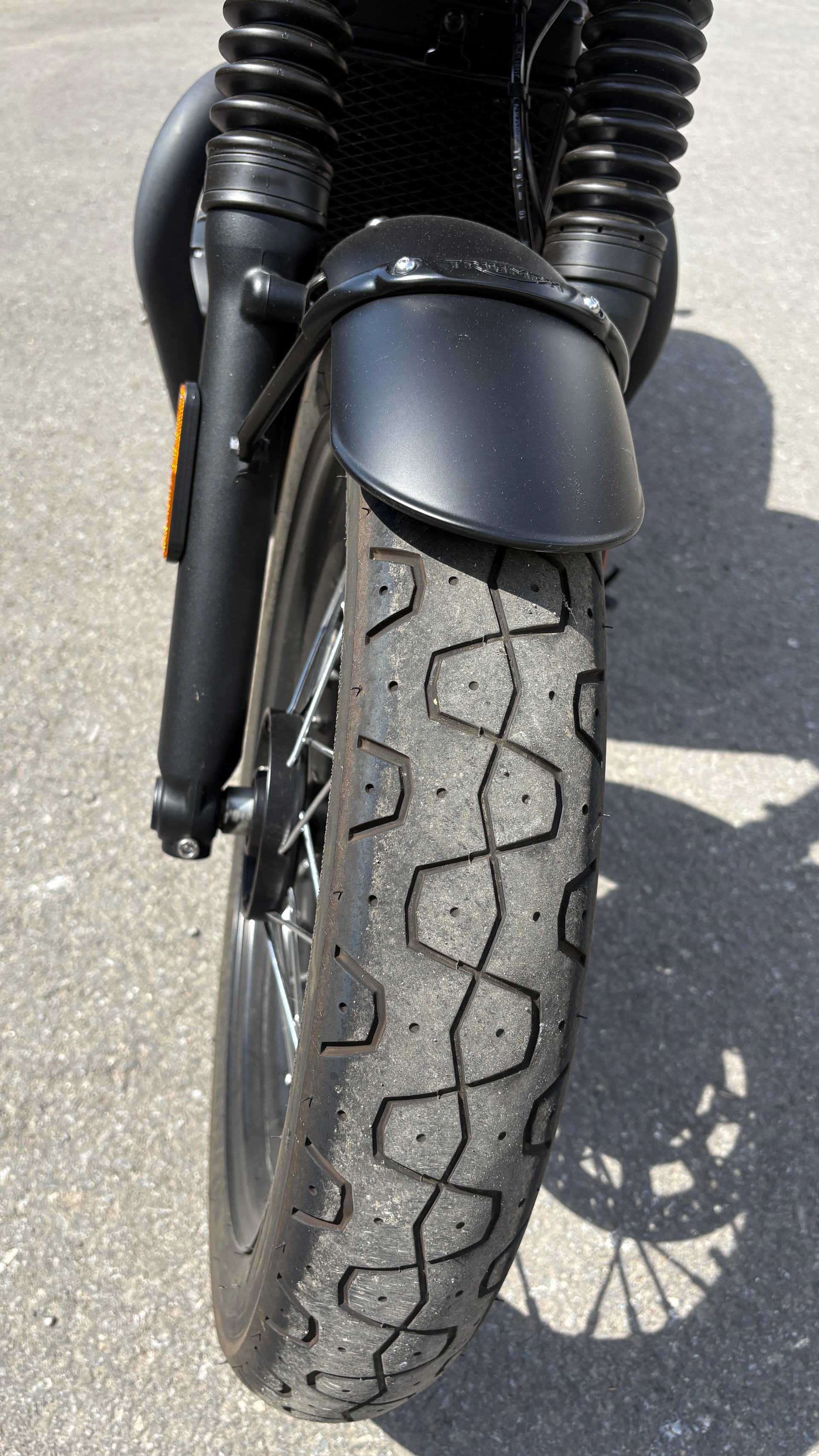 TRIUMPH Bonneville 900 T 100 ABS-image-4