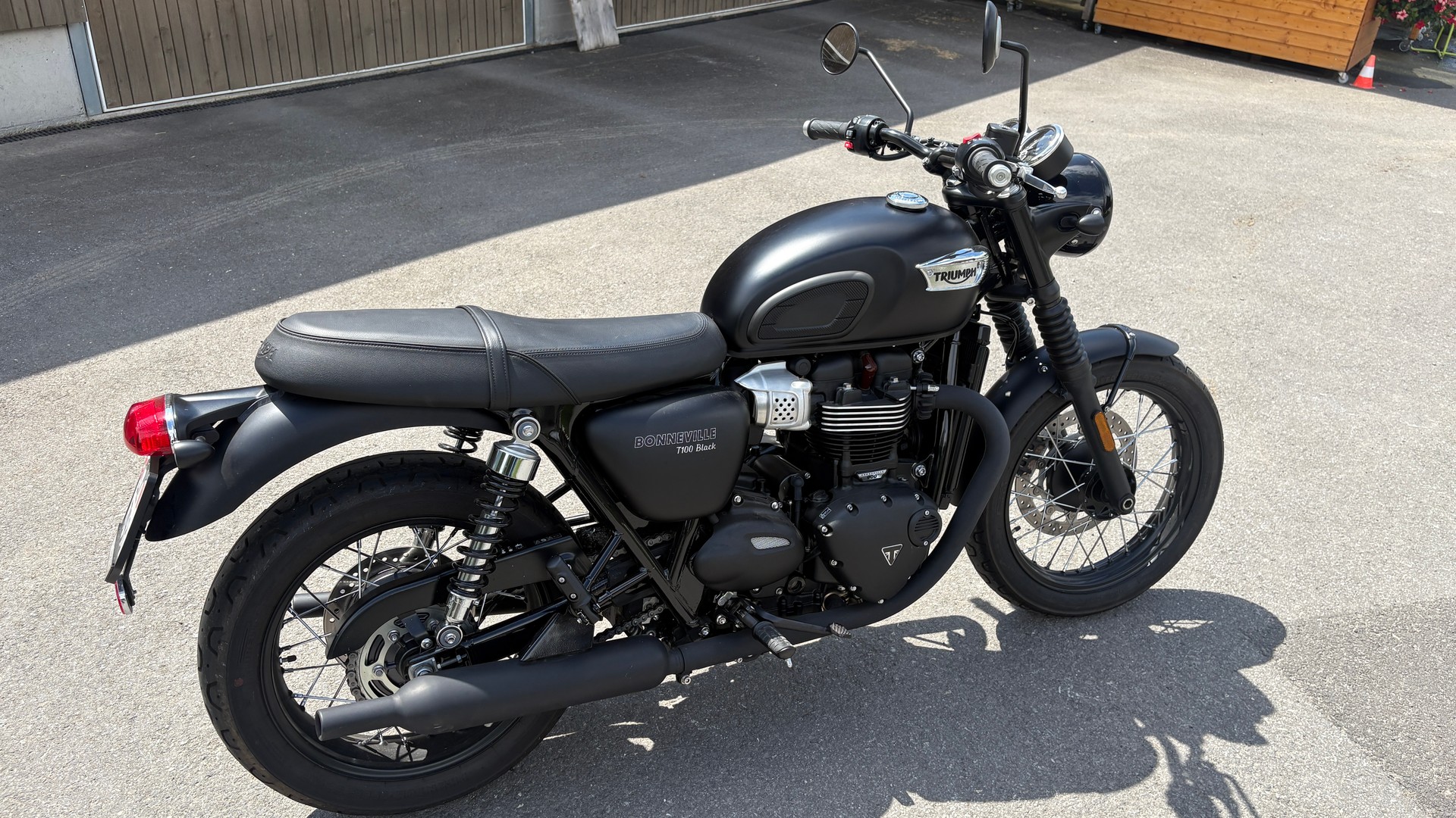 TRIUMPH Bonneville 900 T 100 ABS-image-3