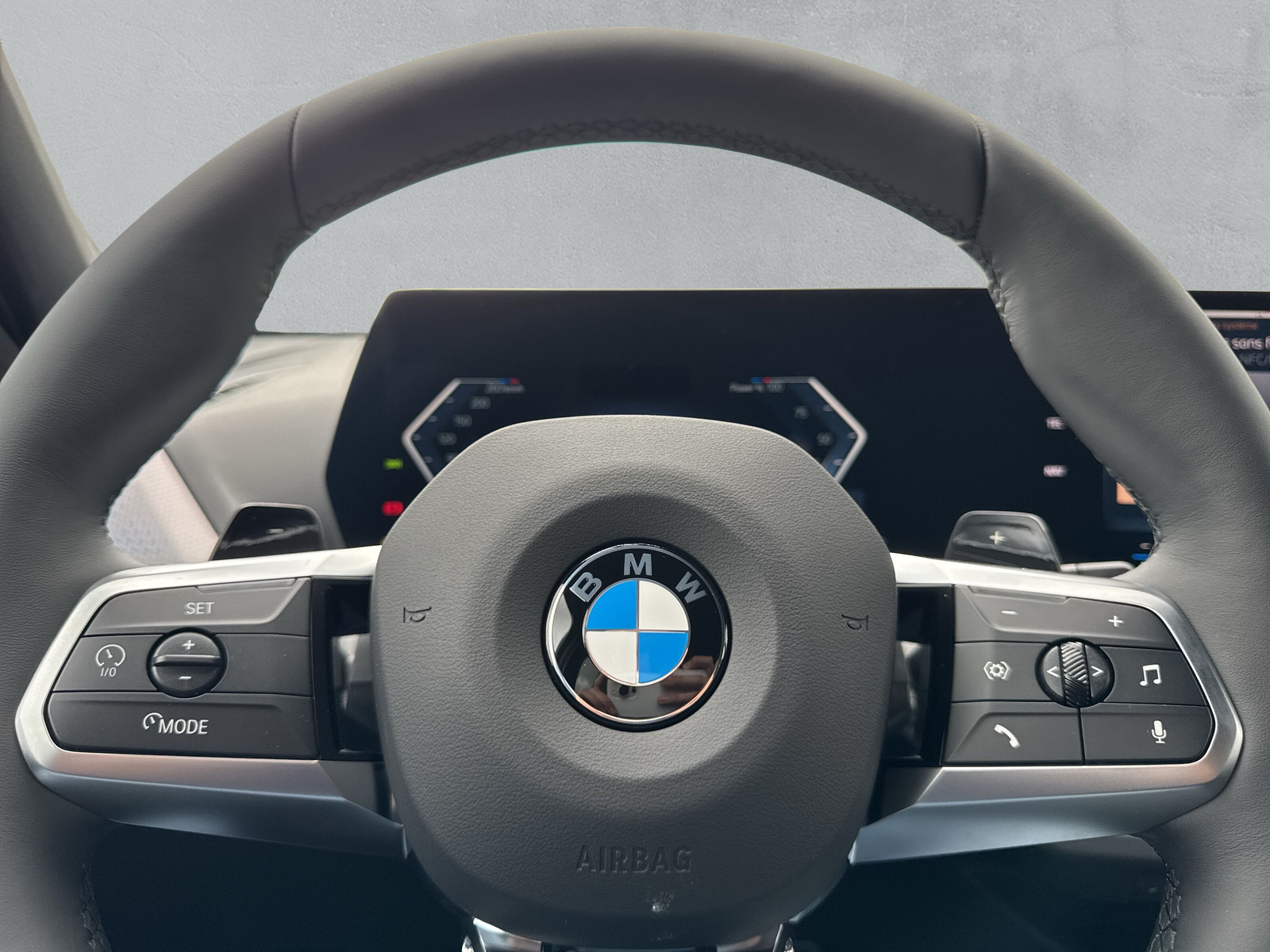 BMW 123 xDrive M Sport Pro Steptronic-image-23