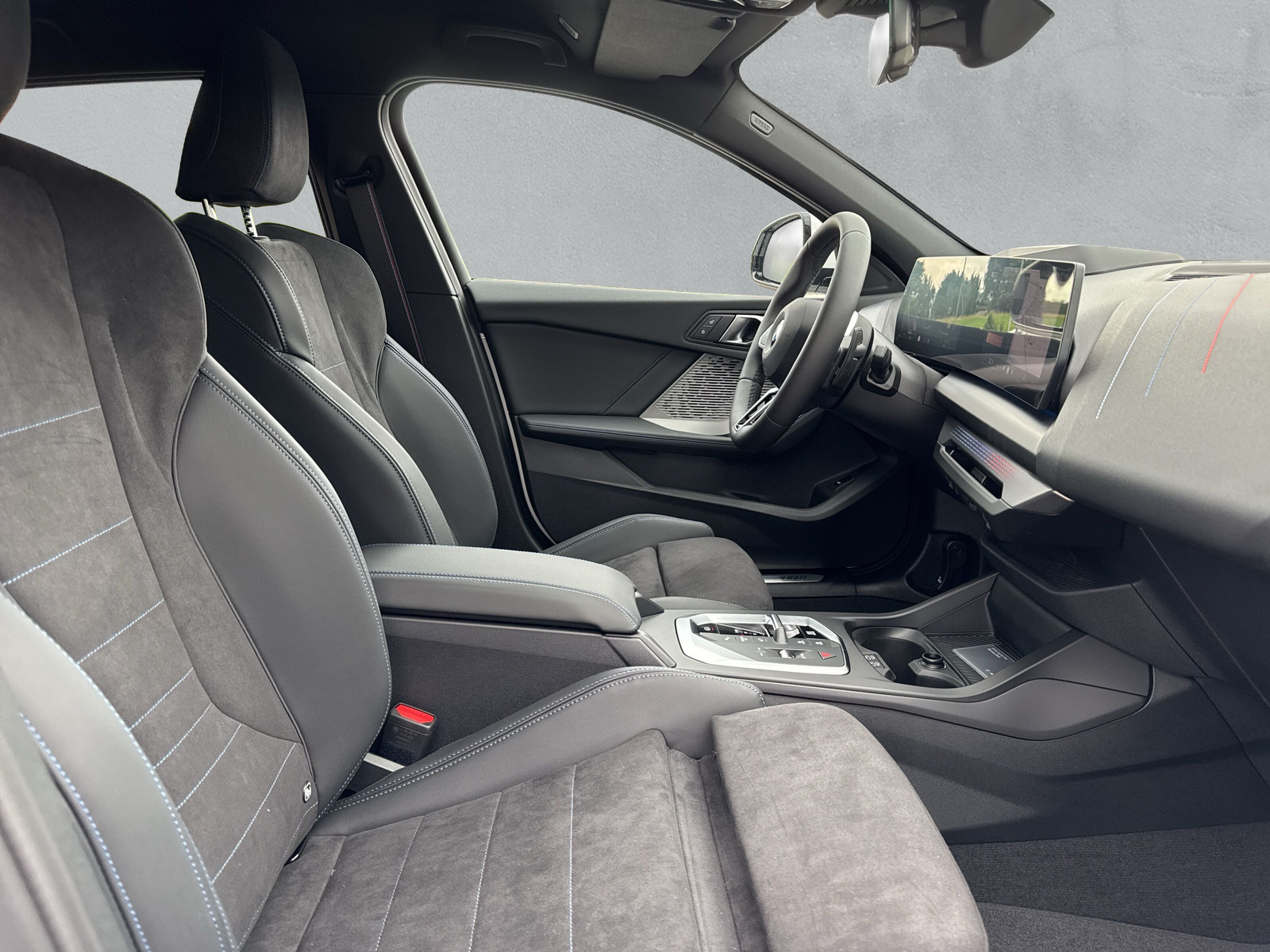 BMW 123 xDrive M Sport Pro Steptronic-image-13