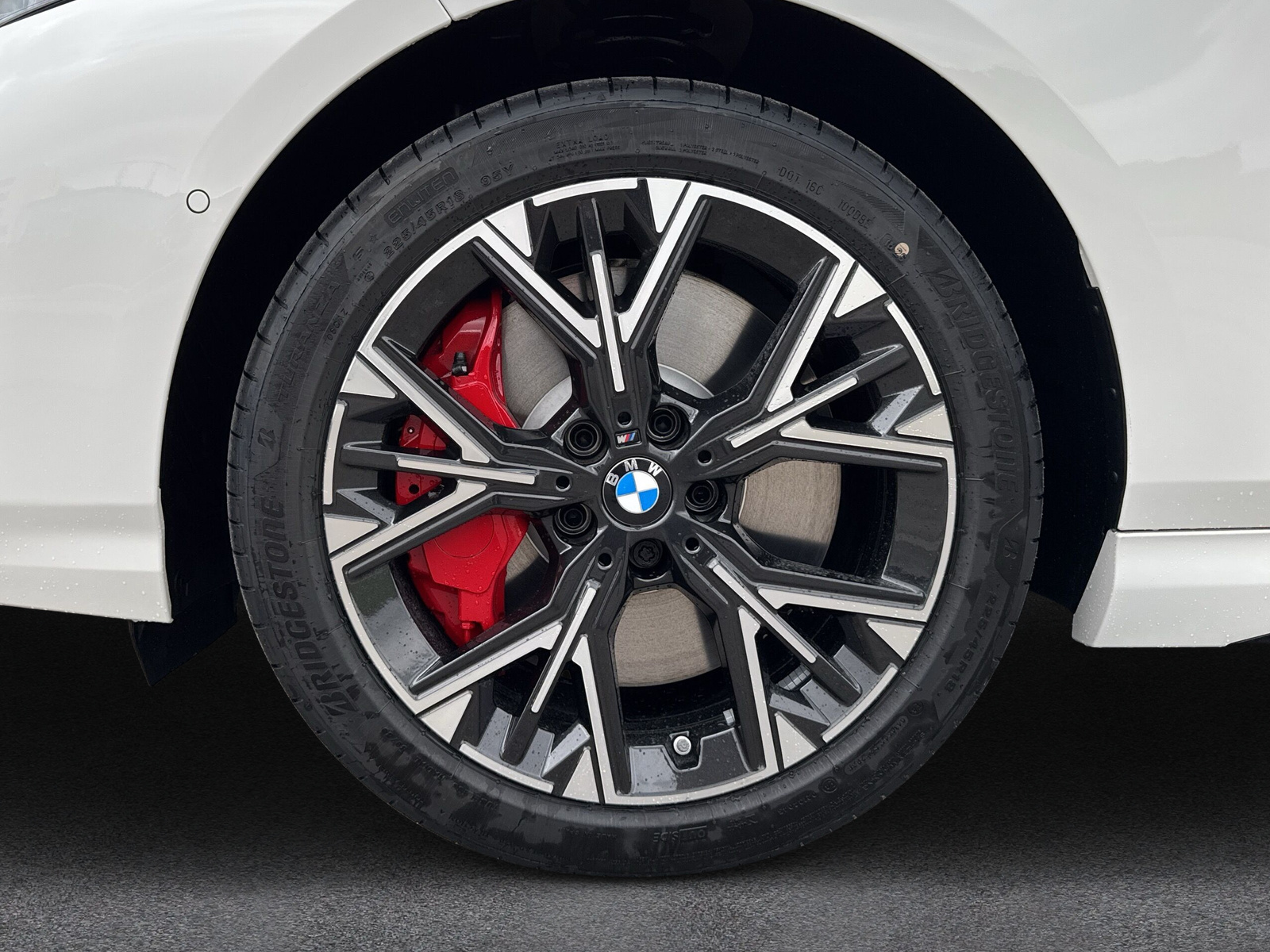 BMW 123 xDrive M Sport Pro Steptronic-image-9