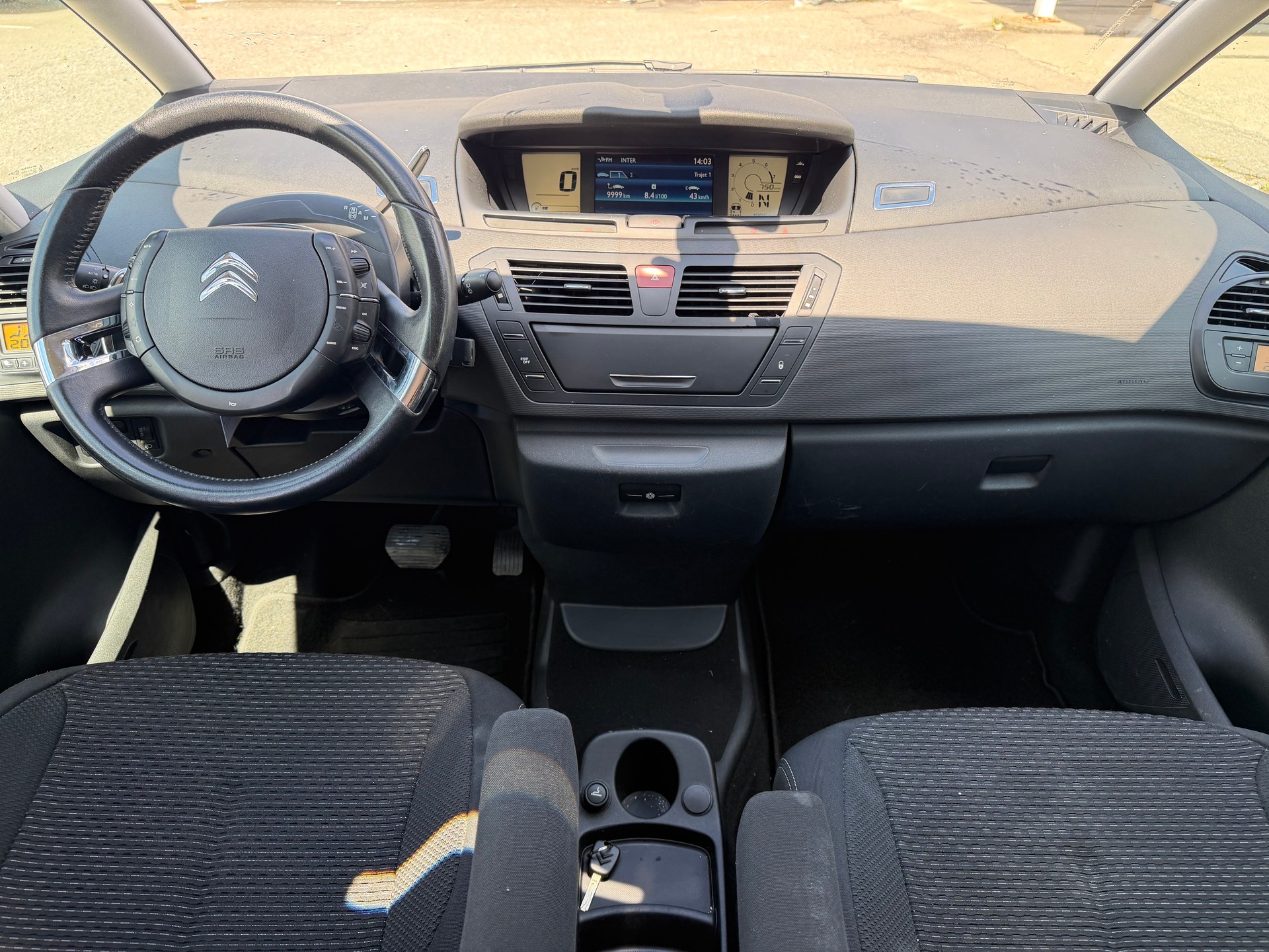 CITROEN C4 Picasso 1.6i 16V THP Swiss Style EGS6-image-4