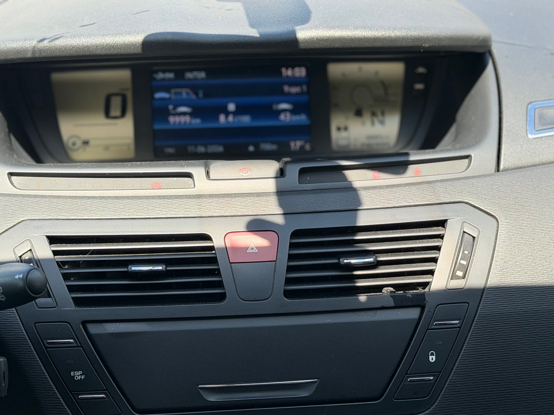 CITROEN C4 Picasso 1.6i 16V THP Swiss Style EGS6-image-7