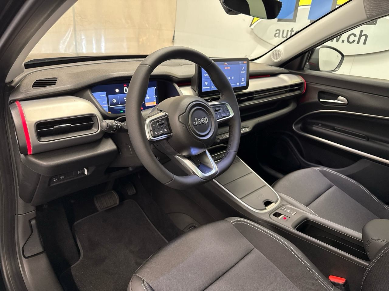 JEEP Avenger 1.2 Turbo MHEV Summit Sky-showroom-element-2