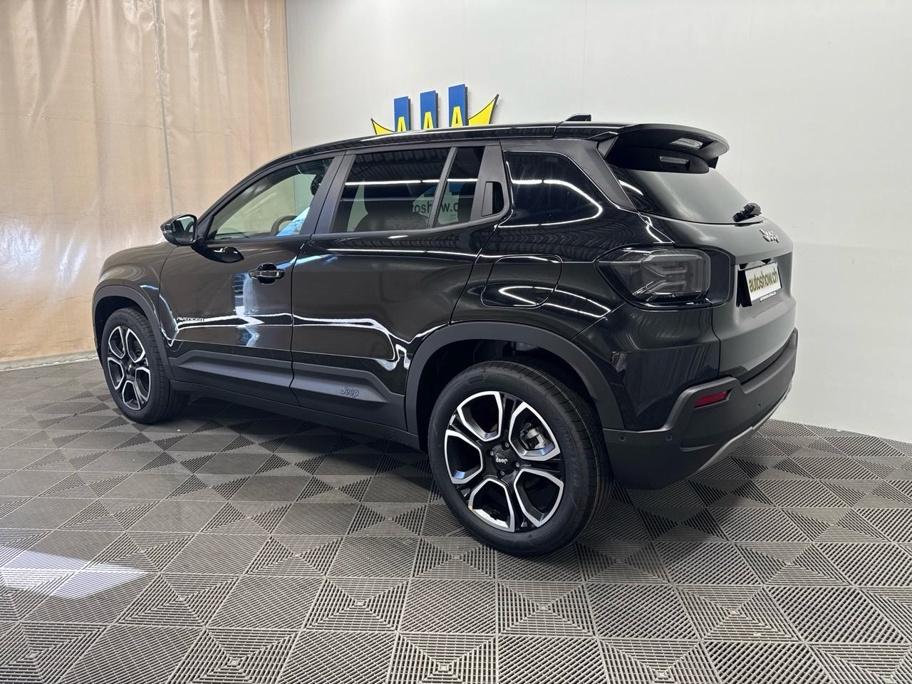 JEEP Avenger 1.2 Turbo MHEV Summit Sky-showroom-element-1