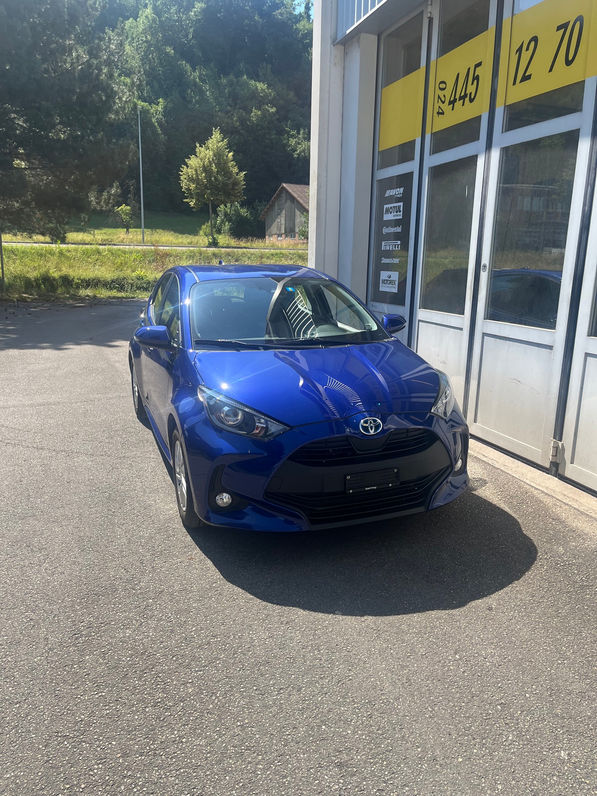 TOYOTA Yaris 1.5 Comfort e-CVT