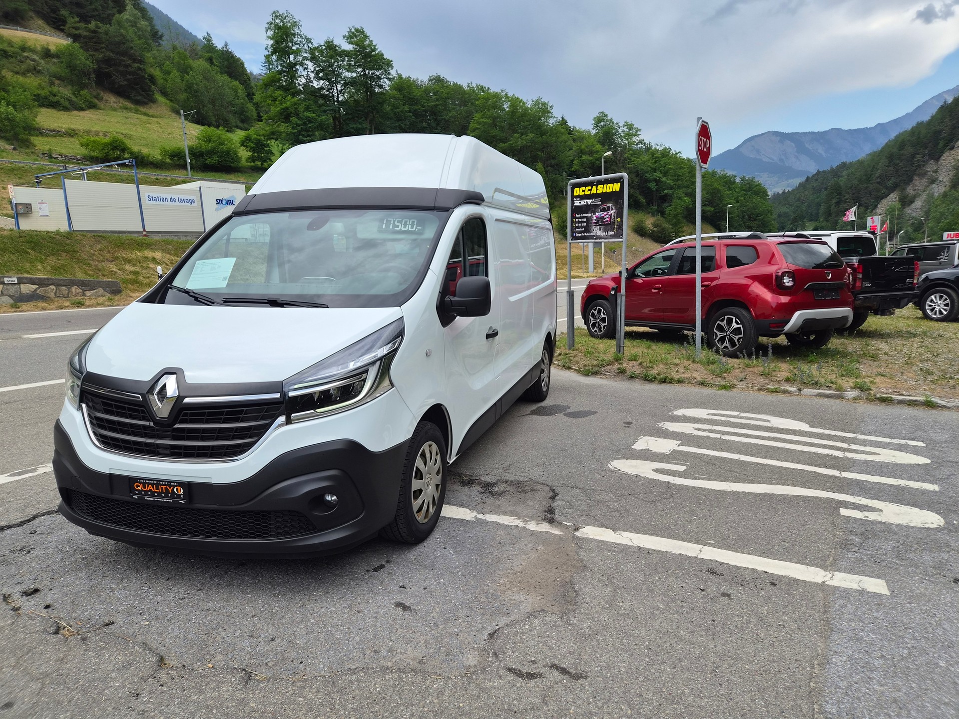 RENAULT Trafic 2.0 ENERGY dCi145 3.0t Business L2H2-image-1
