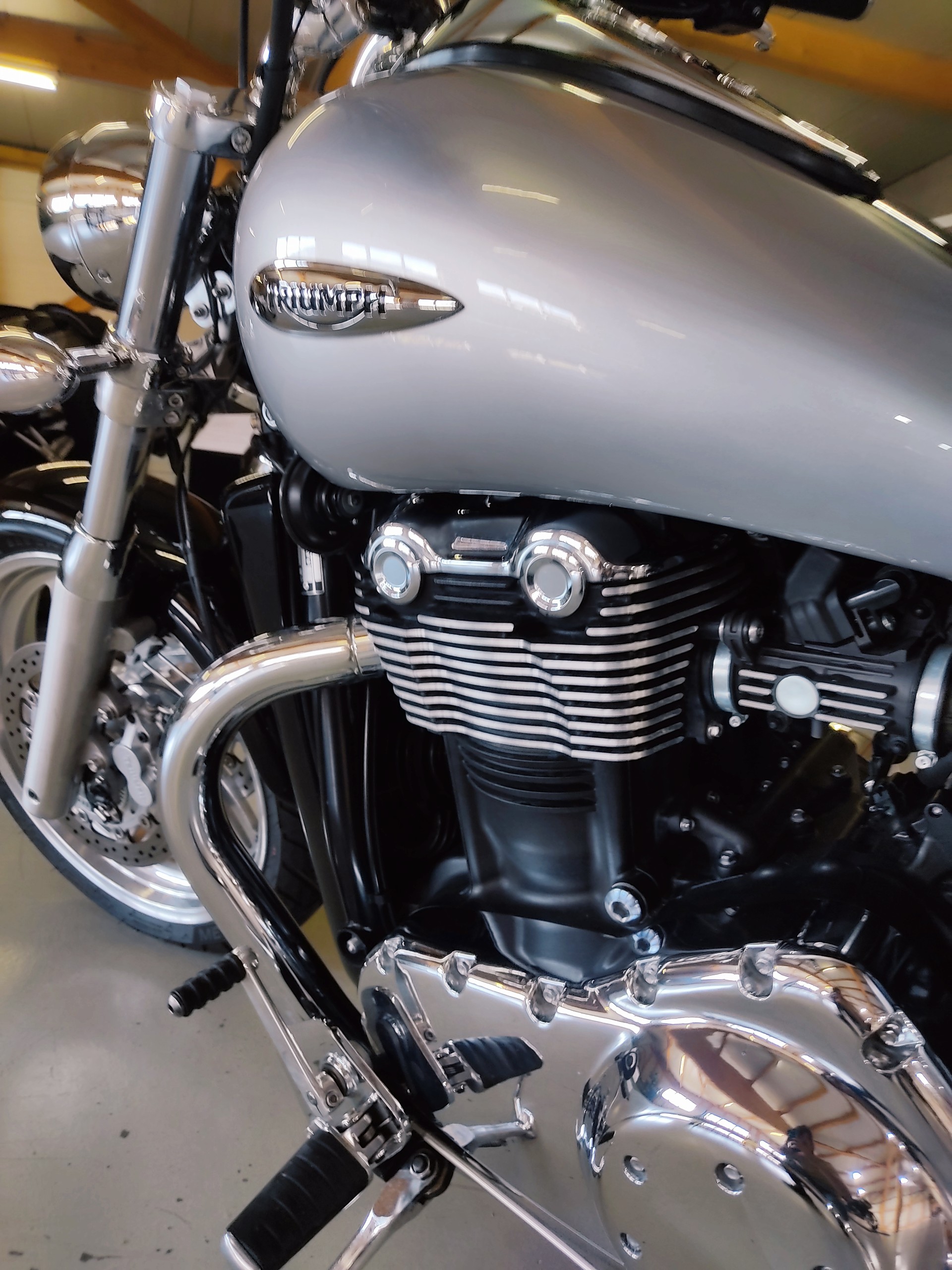 TRIUMPH Thunderbird 1600 ABS-image-4