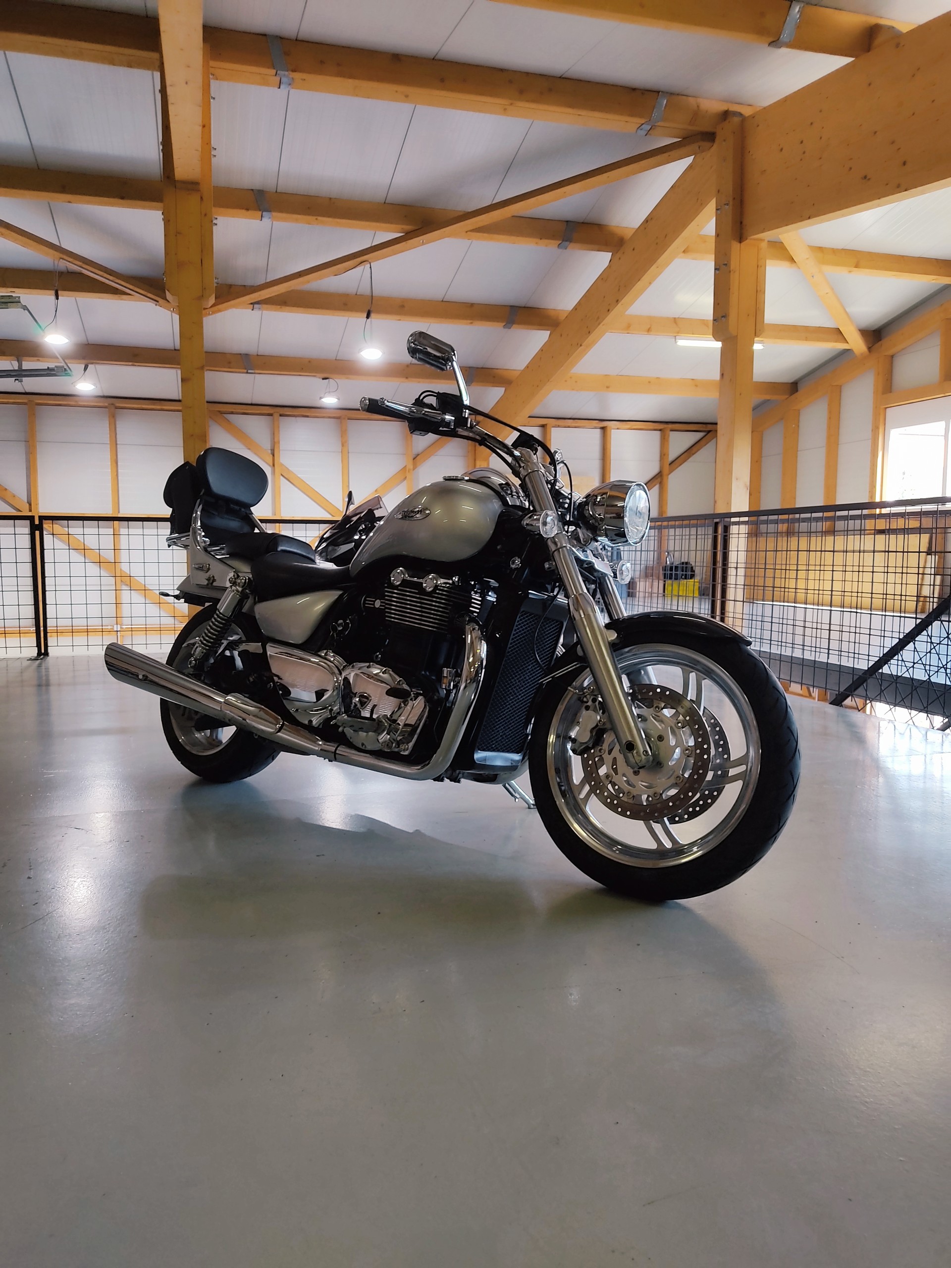 TRIUMPH Thunderbird 1600 ABS-image-0