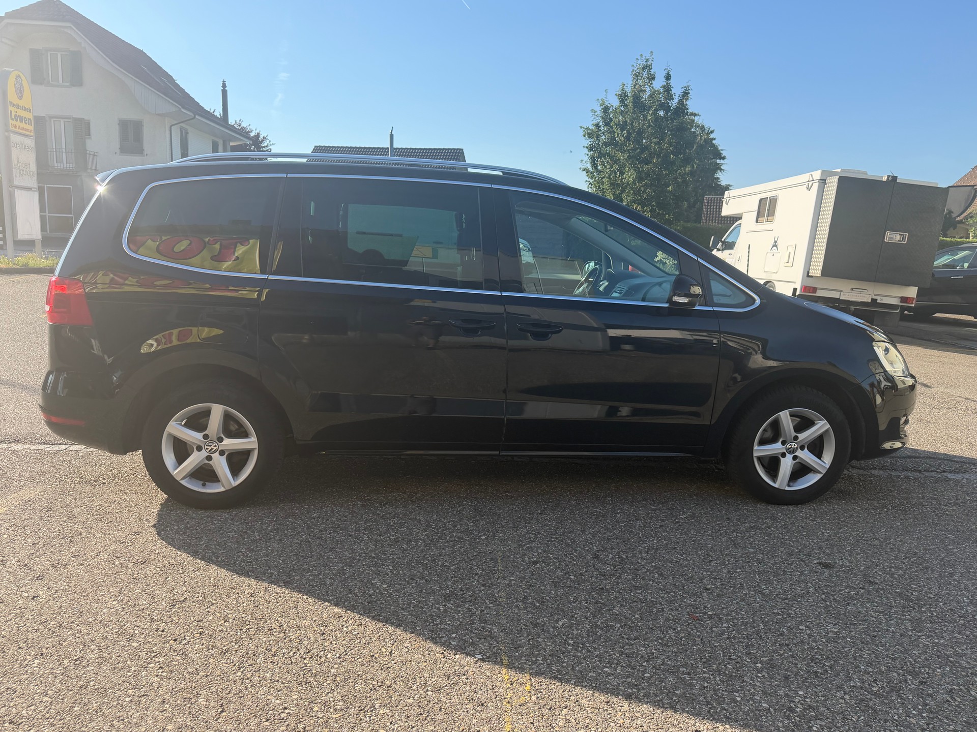 VW Sharan 2.0 TDI BlueMotion Technology Comfortline-showroom-element-3