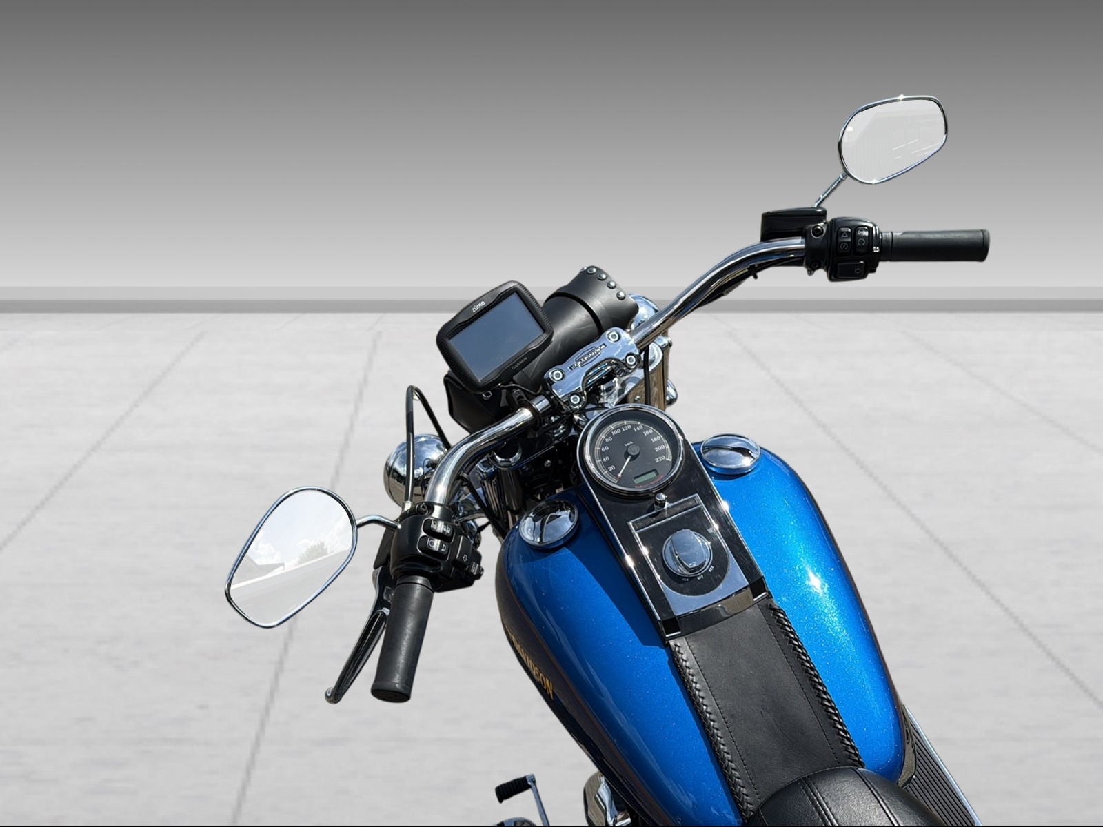 HARLEY-DAVIDSON FLSTN Softail Deluxe ABS-image-3