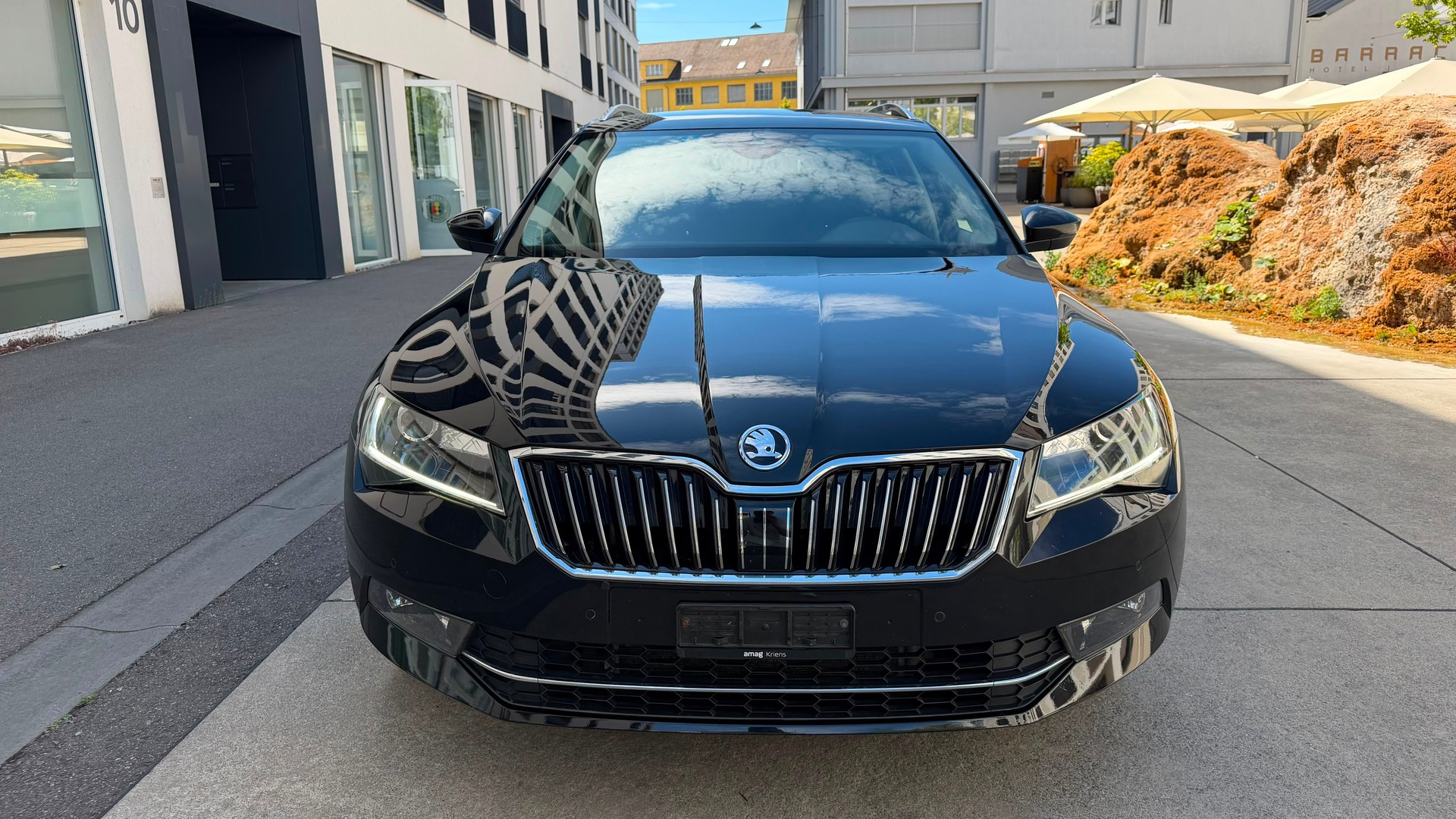 SKODA Superb Combi 2.0 TDi Style 4x4 DSG-showroom-element-1