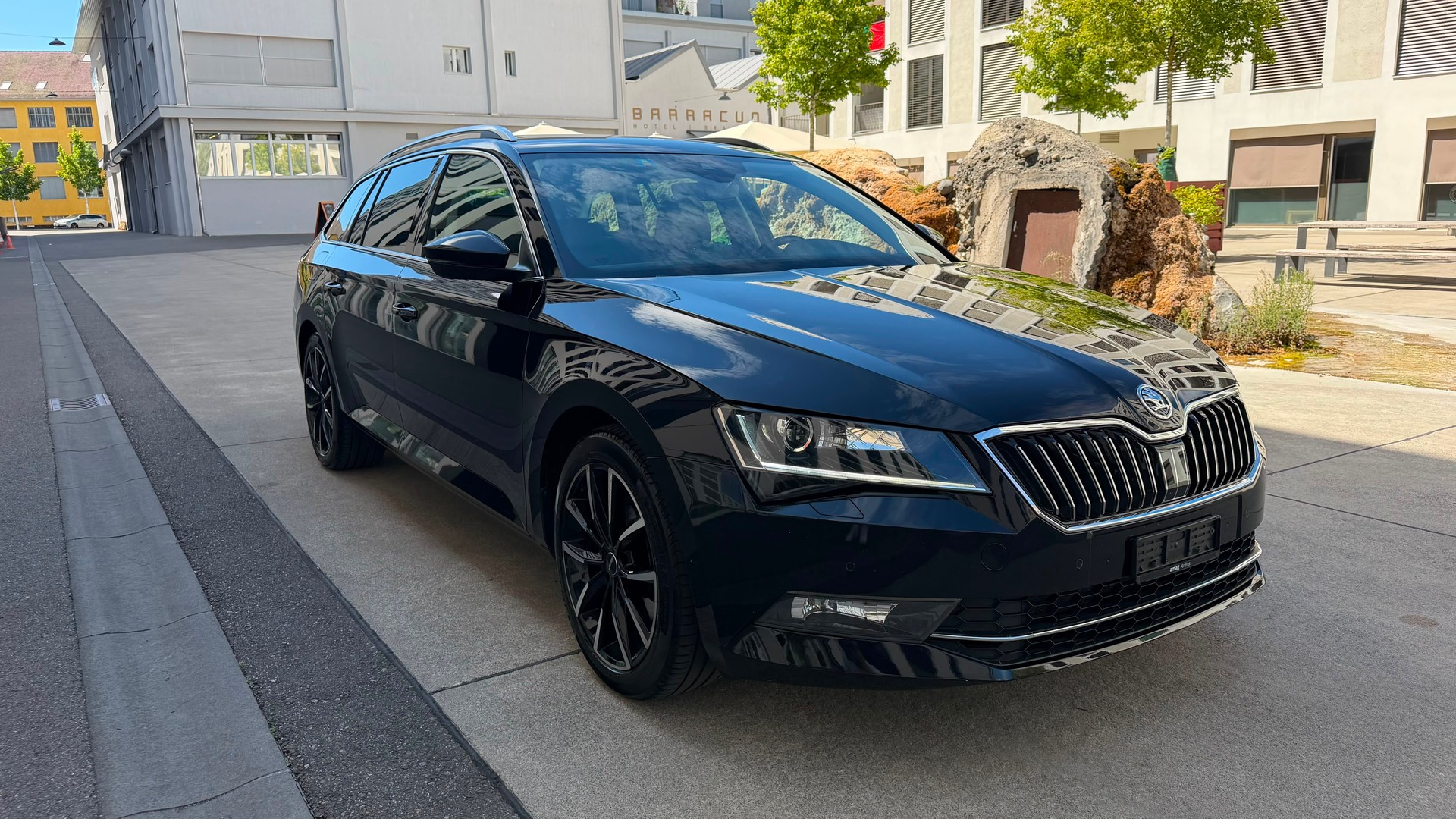 SKODA Superb Combi 2.0 TDi Style 4x4 DSG
