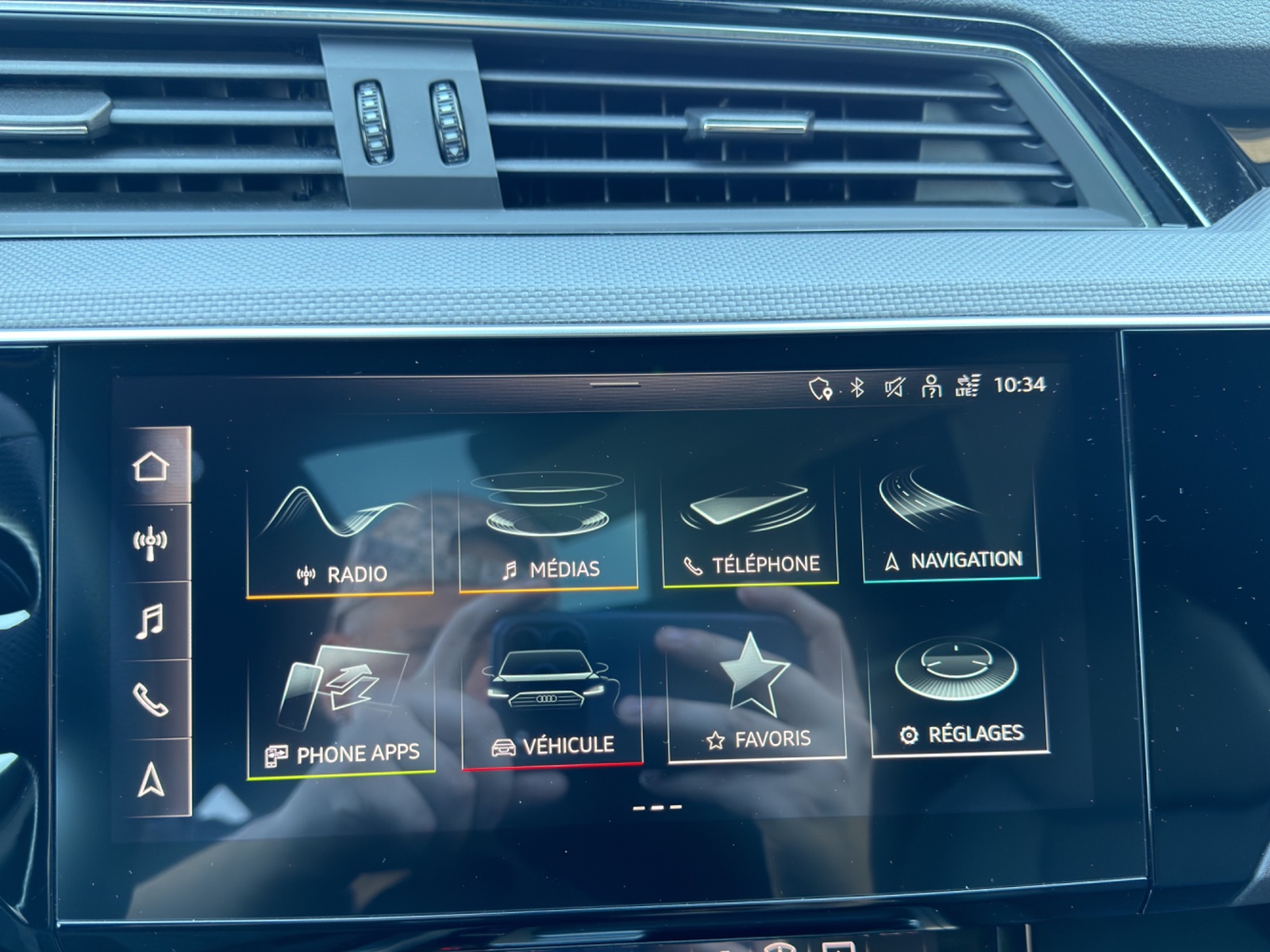 AUDI Q8 Sportback 55 e-tron Black Edition quattro-image-14