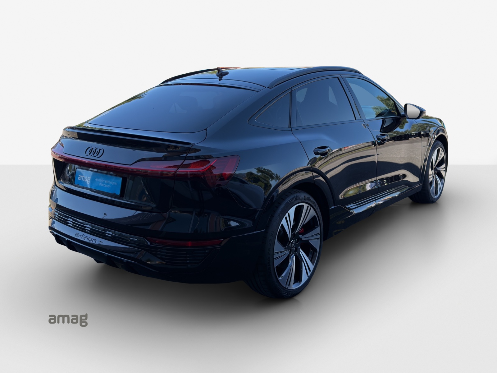 AUDI Q8 Sportback 55 e-tron Black Edition quattro-image-5