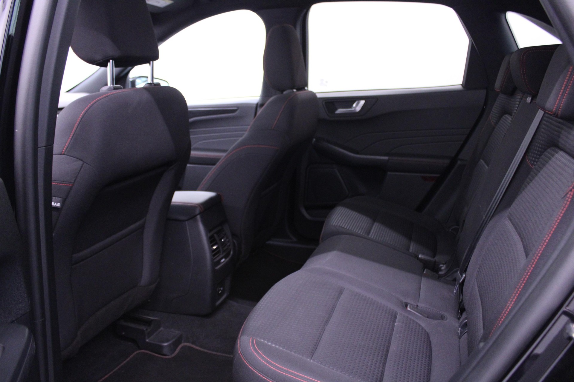 FORD Kuga 2.5 Plug-in Hybrid ST-Line-image-21