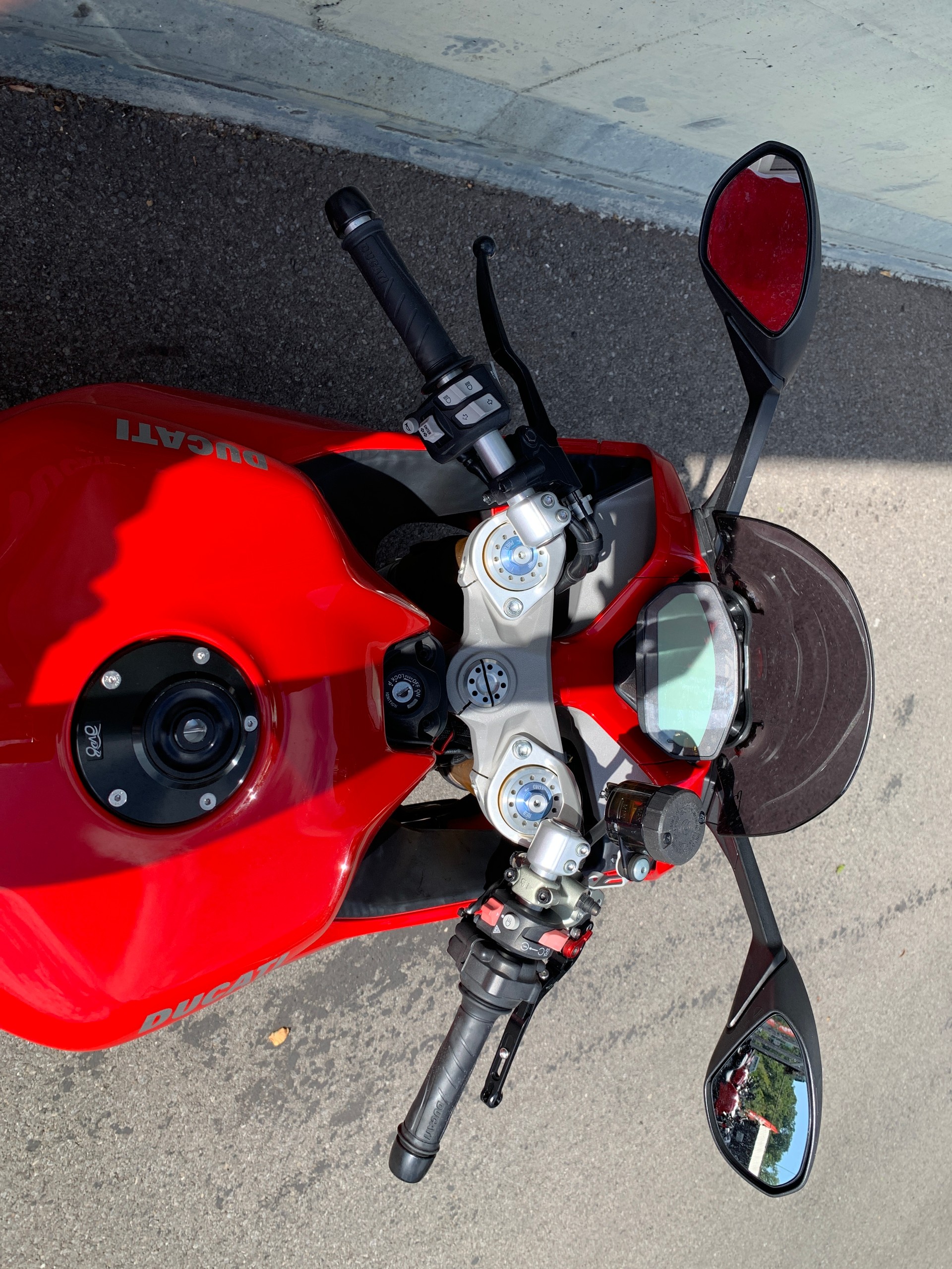 DUCATI 950 Supersport S-image-3