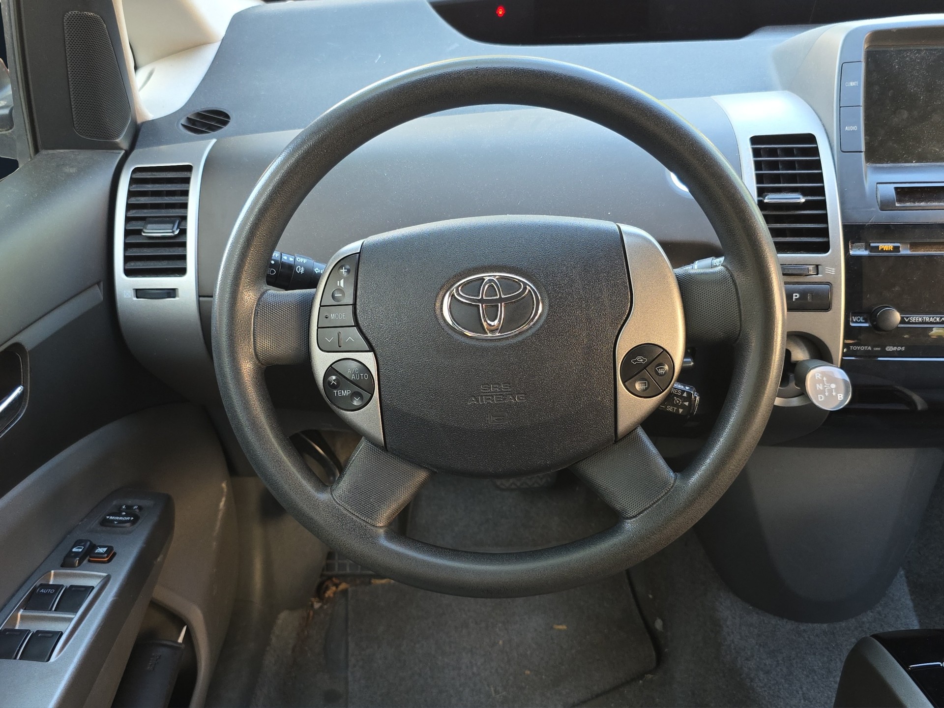 TOYOTA Prius 1.5 16V Hybrid-image-11