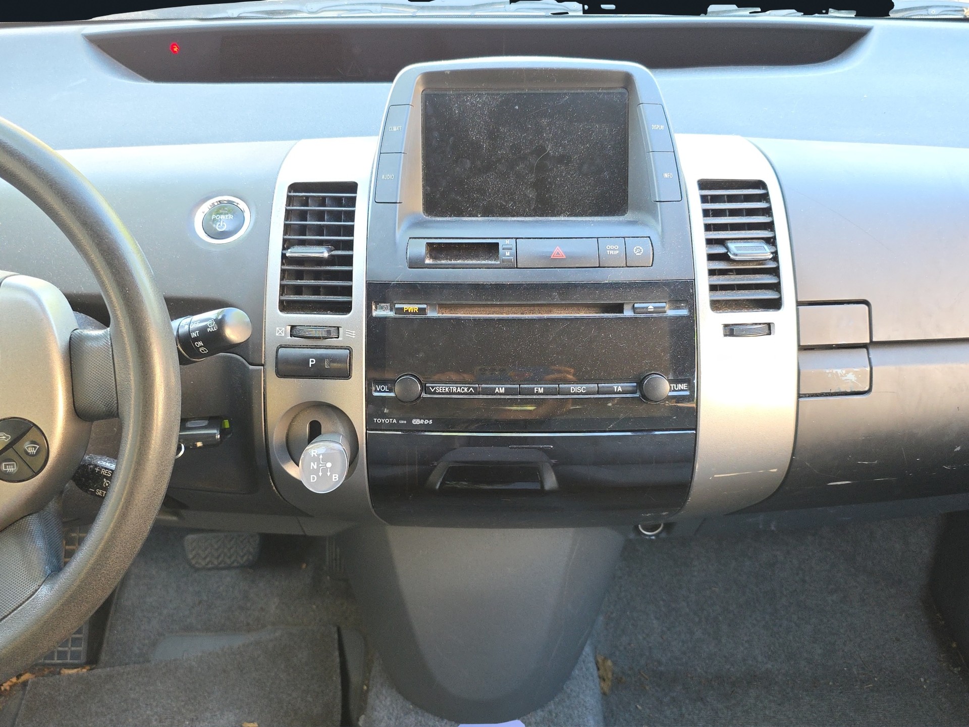 TOYOTA Prius 1.5 16V Hybrid-image-12
