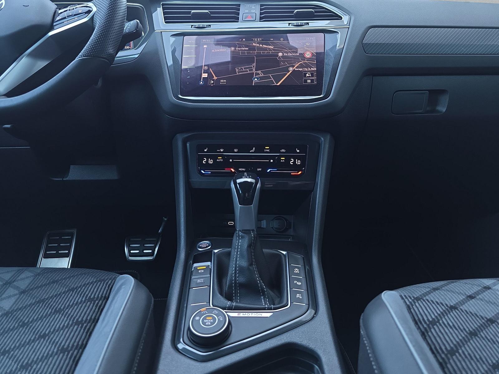 VW Tiguan R-Line 2.0 TDI SCR DSG (CH)-image-17