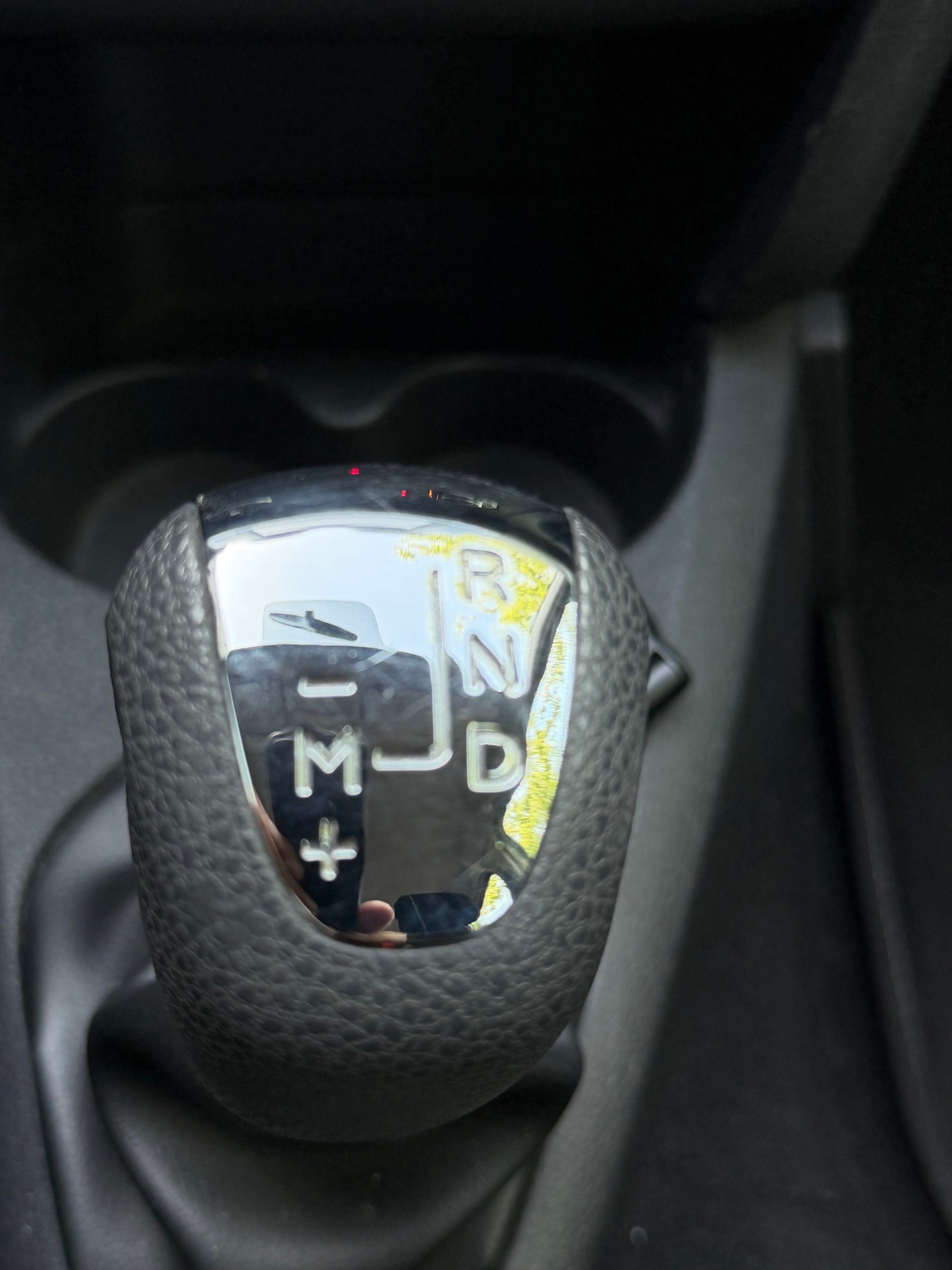 PEUGEOT 207 1.6 16V Sport Automatic-image-10
