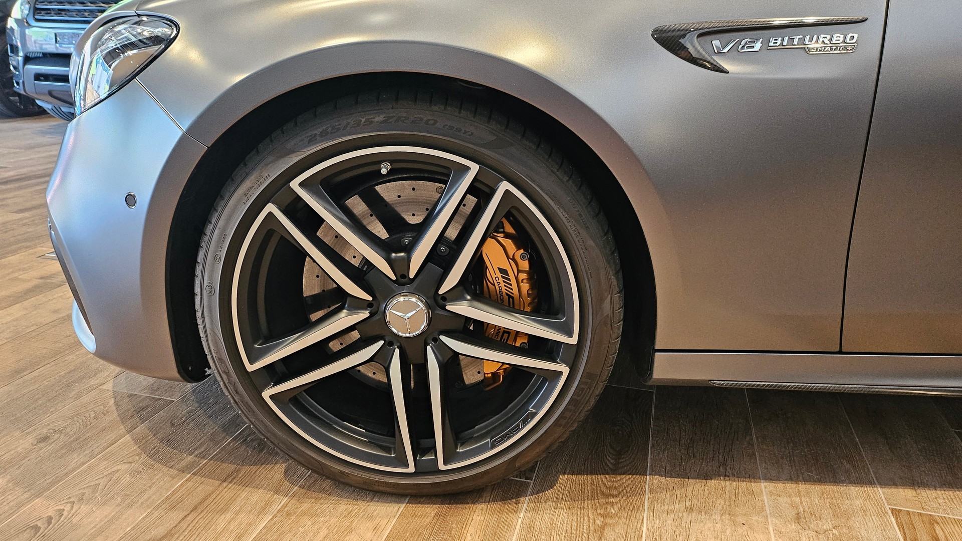 MERCEDES-BENZ E 63 AMG S 4 Matic 9G-Tronic, 612 PS selenitgrau, Top Ausstattung AMG Performance-Abgasanlage-image-16