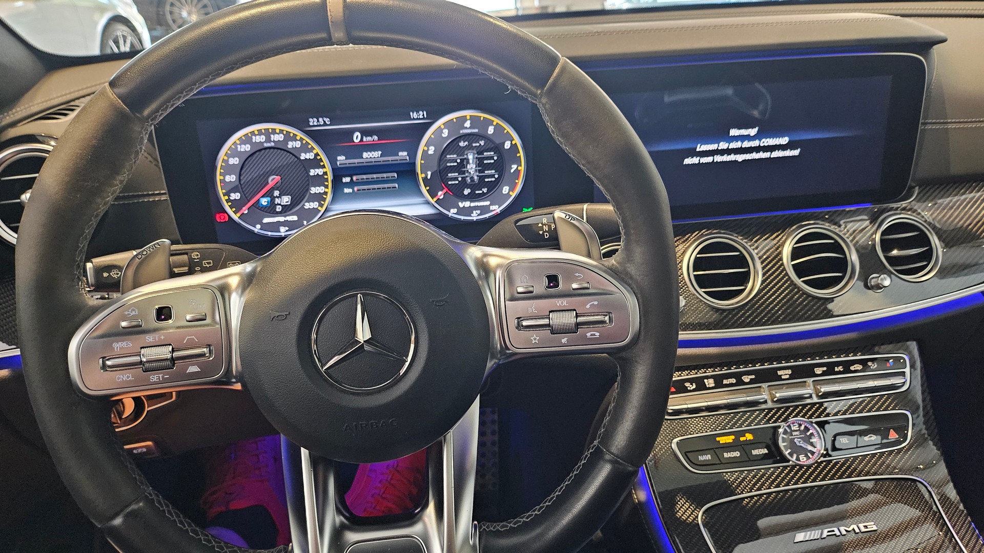 MERCEDES-BENZ E 63 AMG S 4 Matic 9G-Tronic, 612 PS selenitgrau, Top Ausstattung AMG Performance-Abgasanlage-image-27
