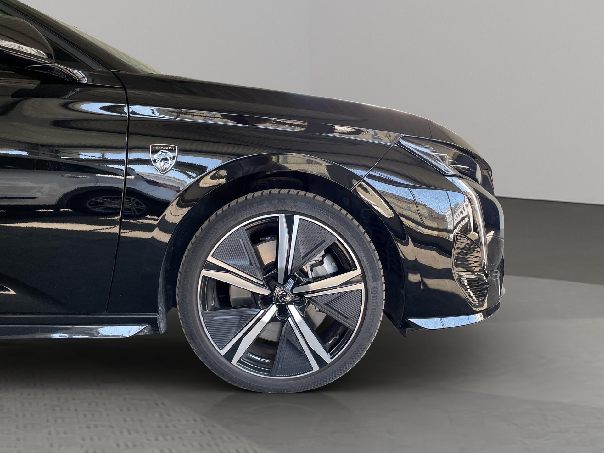 PEUGEOT 308 SW 1.6 PHEV 180 GT (Plug-in Hybrid)-image-13