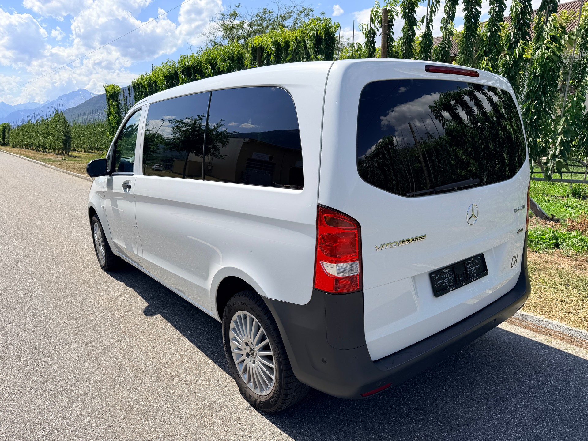 MERCEDES-BENZ Vito 114 BlueTec Tourer Base 4Matic 7G-Tronic-showroom-element-3