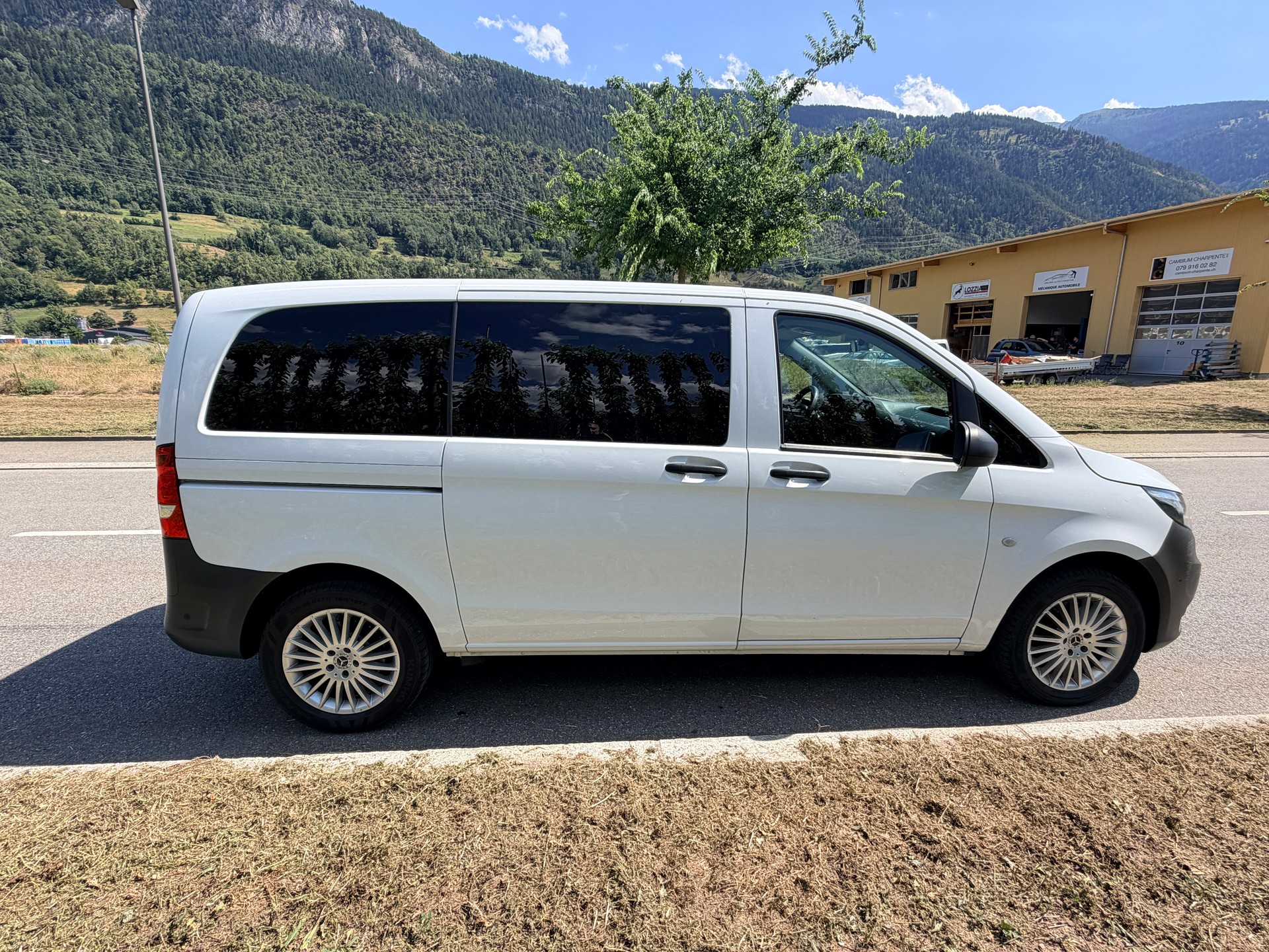 MERCEDES-BENZ Vito 114 BlueTec Tourer Base 4Matic 7G-Tronic-showroom-element-2