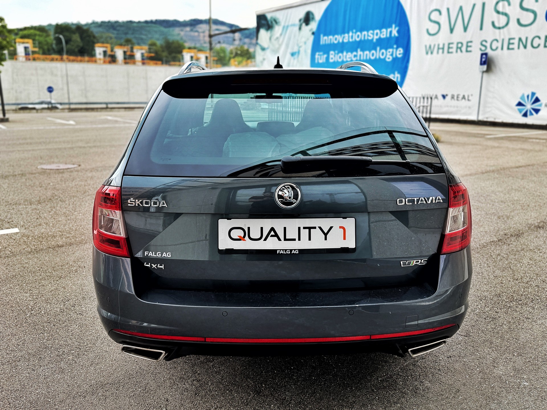 SKODA Octavia Combi 2.0 TDI RS 4x4 DSG-showroom-element-3