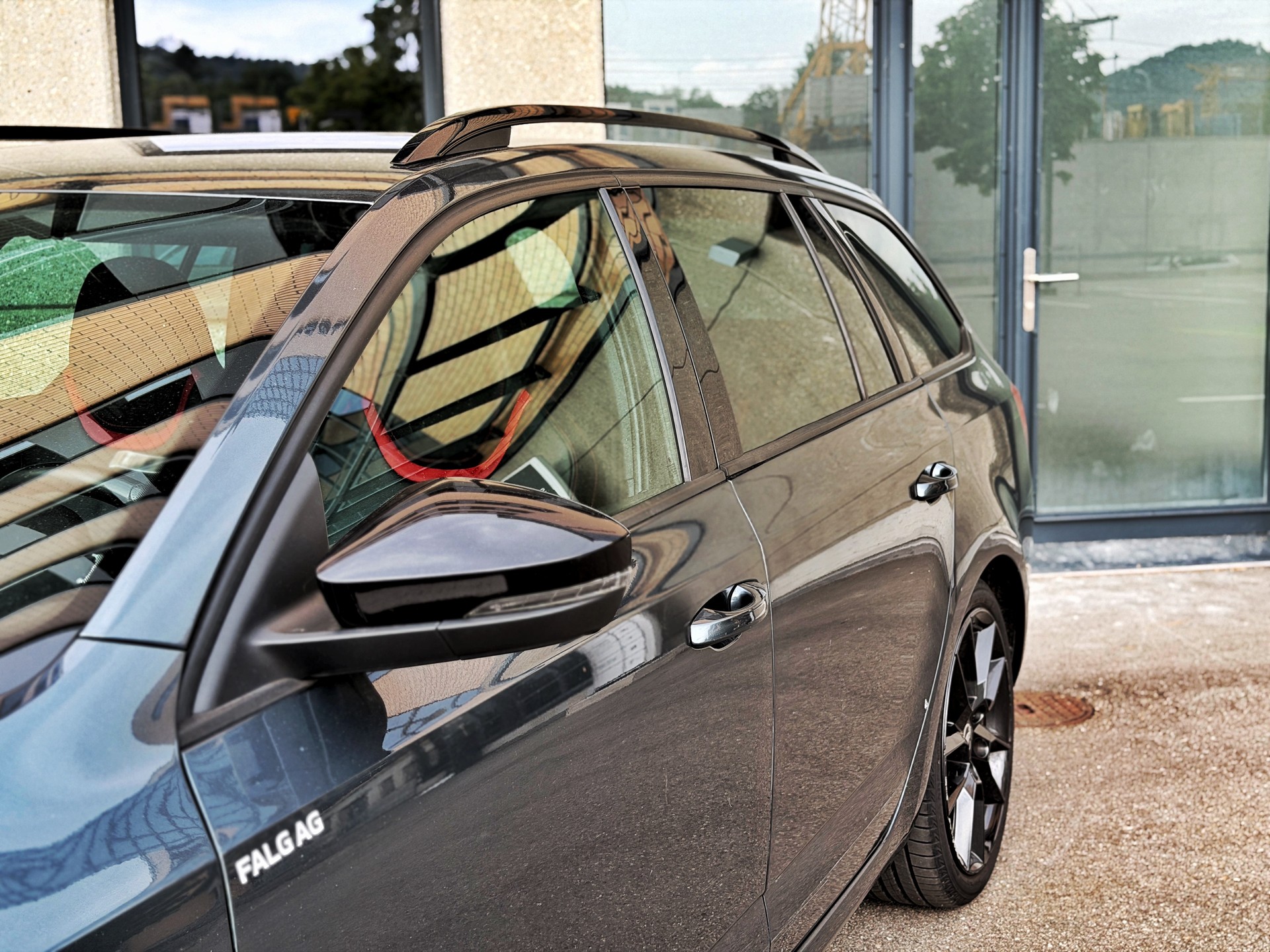 SKODA Octavia Combi 2.0 TDI RS 4x4 DSG-image-9