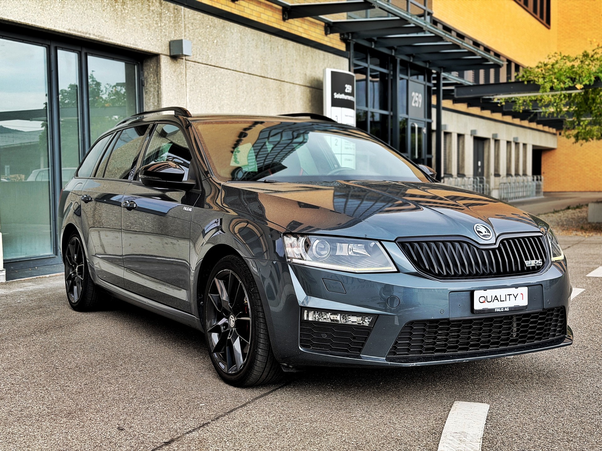 SKODA Octavia Combi 2.0 TDI RS 4x4 DSG-image-7