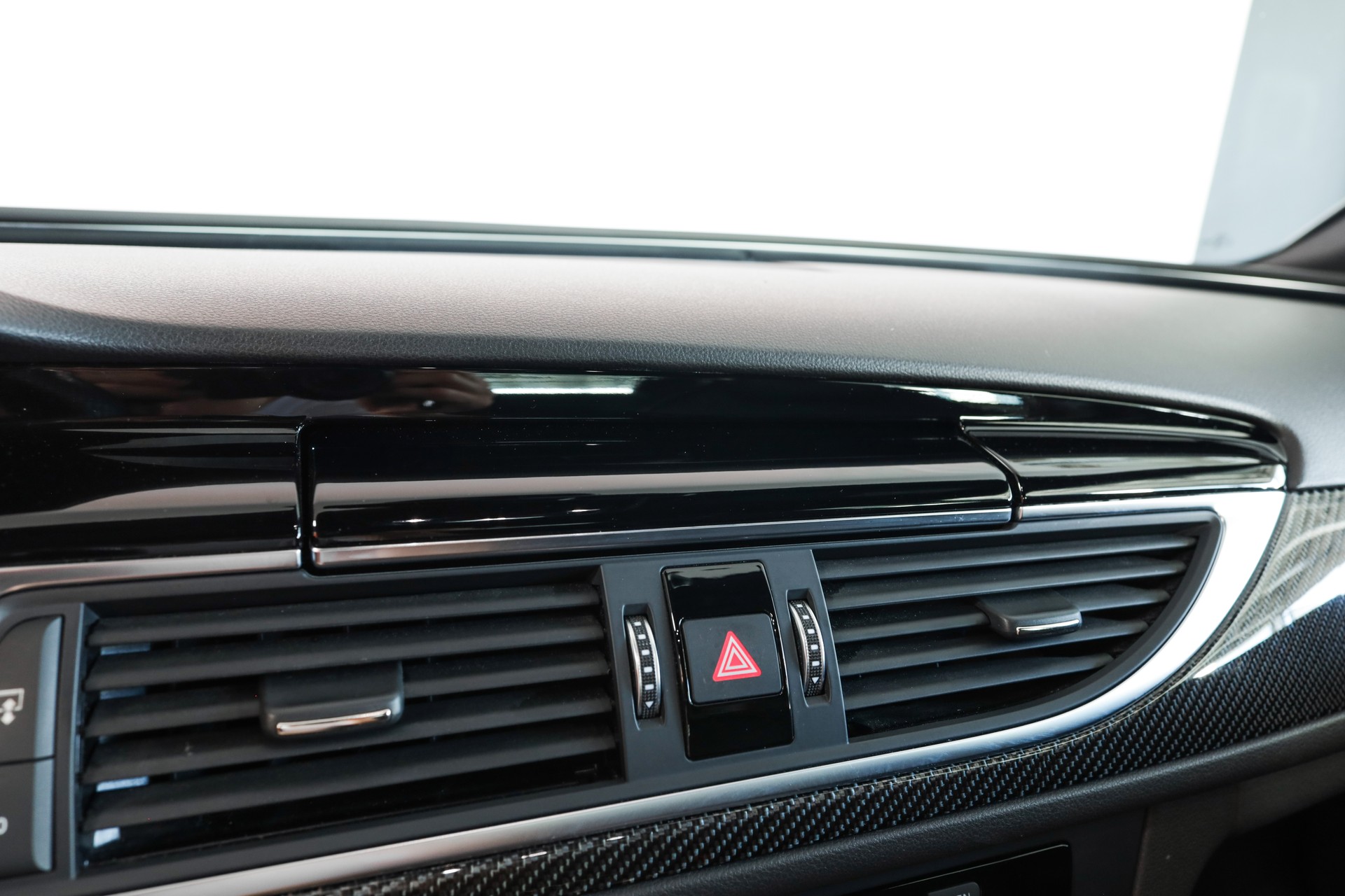 AUDI RS6 Avant 4.0 TFSI V8 quattro Tiptronic-image-22