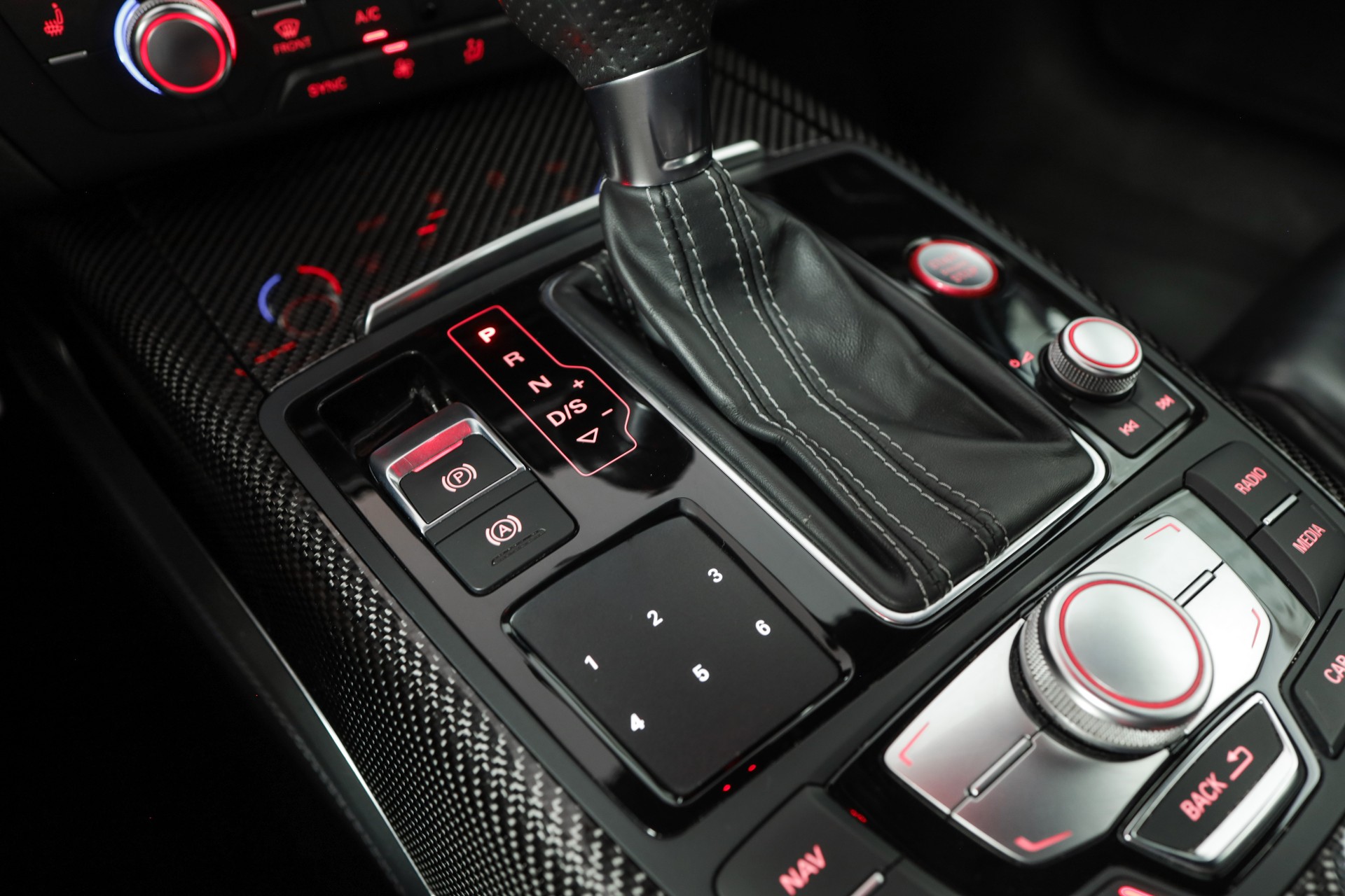 AUDI RS6 Avant 4.0 TFSI V8 quattro Tiptronic-image-18