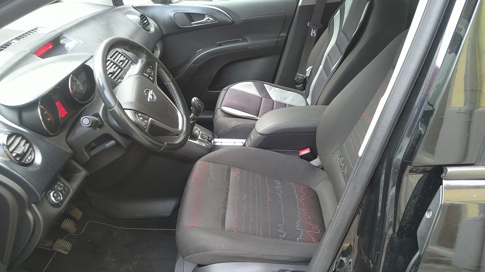 OPEL Meriva 1.4 Turbo Enjoy-image-7