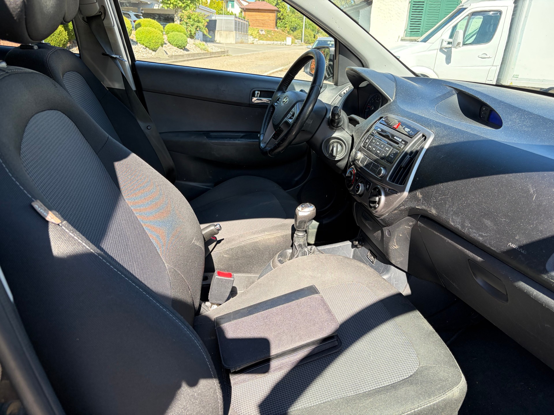 HYUNDAI i20 1.4 GO!-image-10