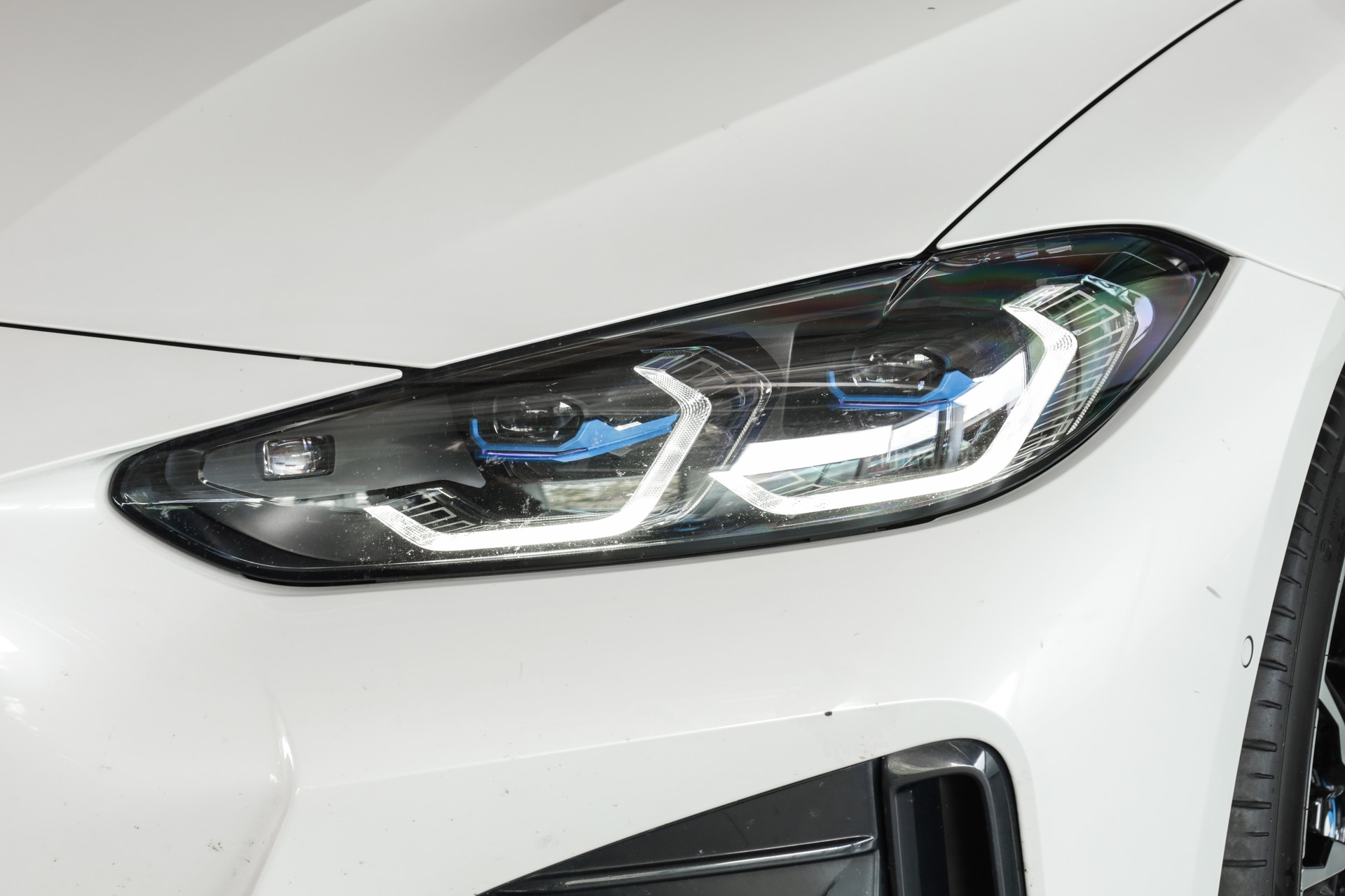 BMW i4 M50-image-7