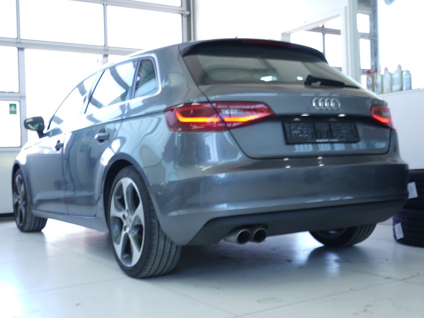 AUDI A3 Sportback 1.8 TFSI Ambition S-tronic-showroom-element-1