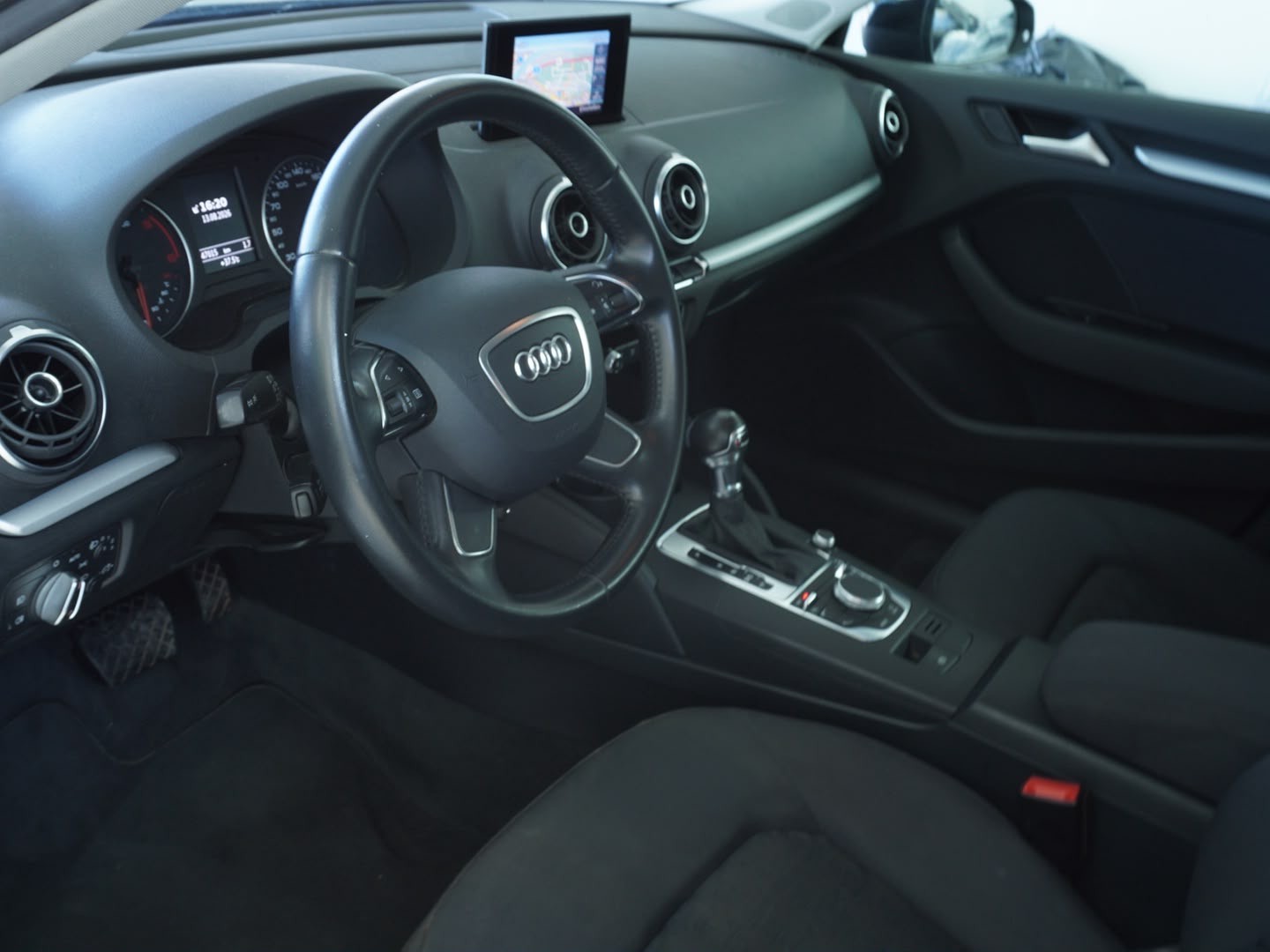 AUDI A3 Sportback 1.8 TFSI Ambition S-tronic-showroom-element-2