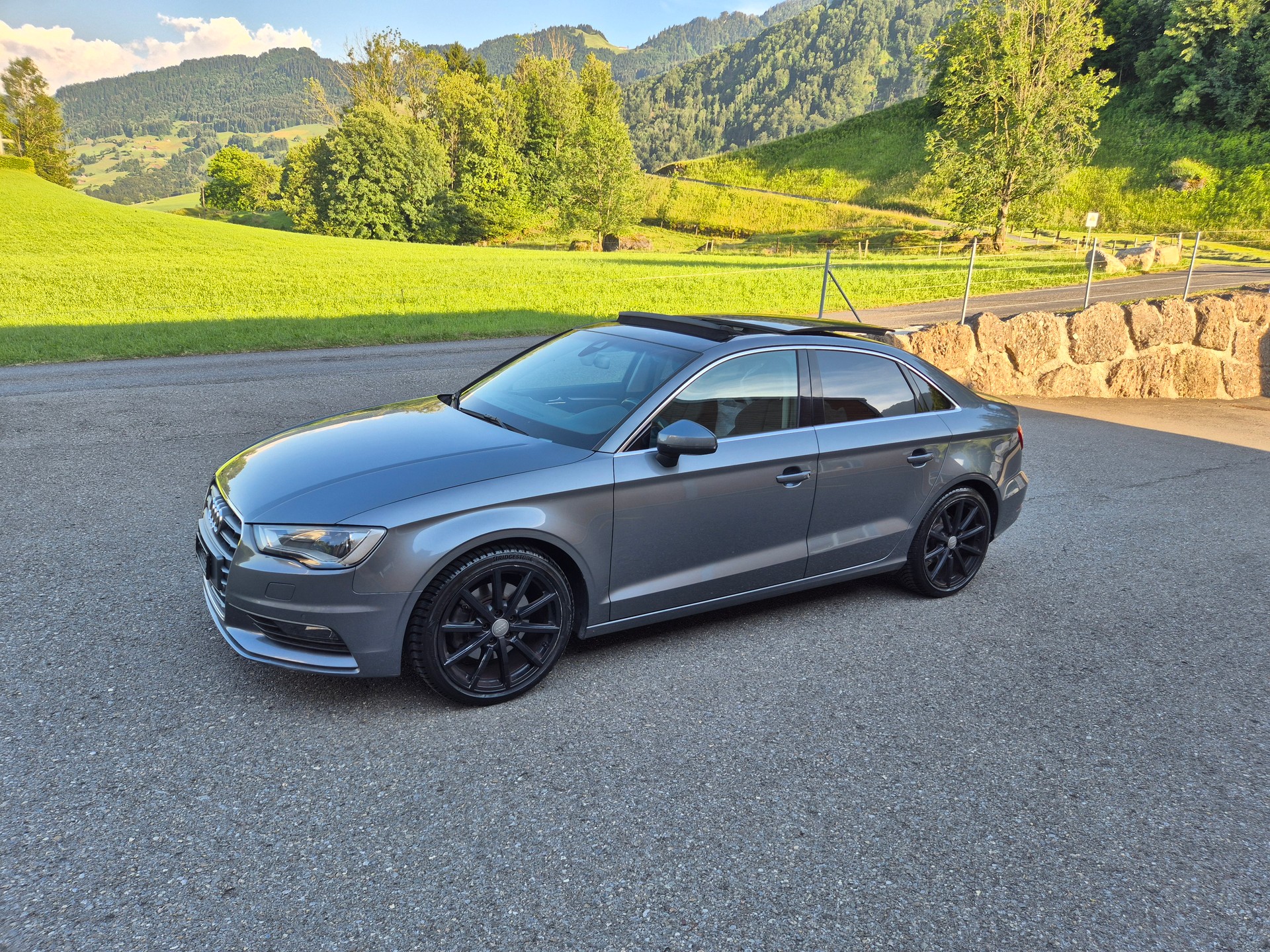 AUDI A3 Limousine 2.0 TDI Ambition quattro S-tronic-image-1