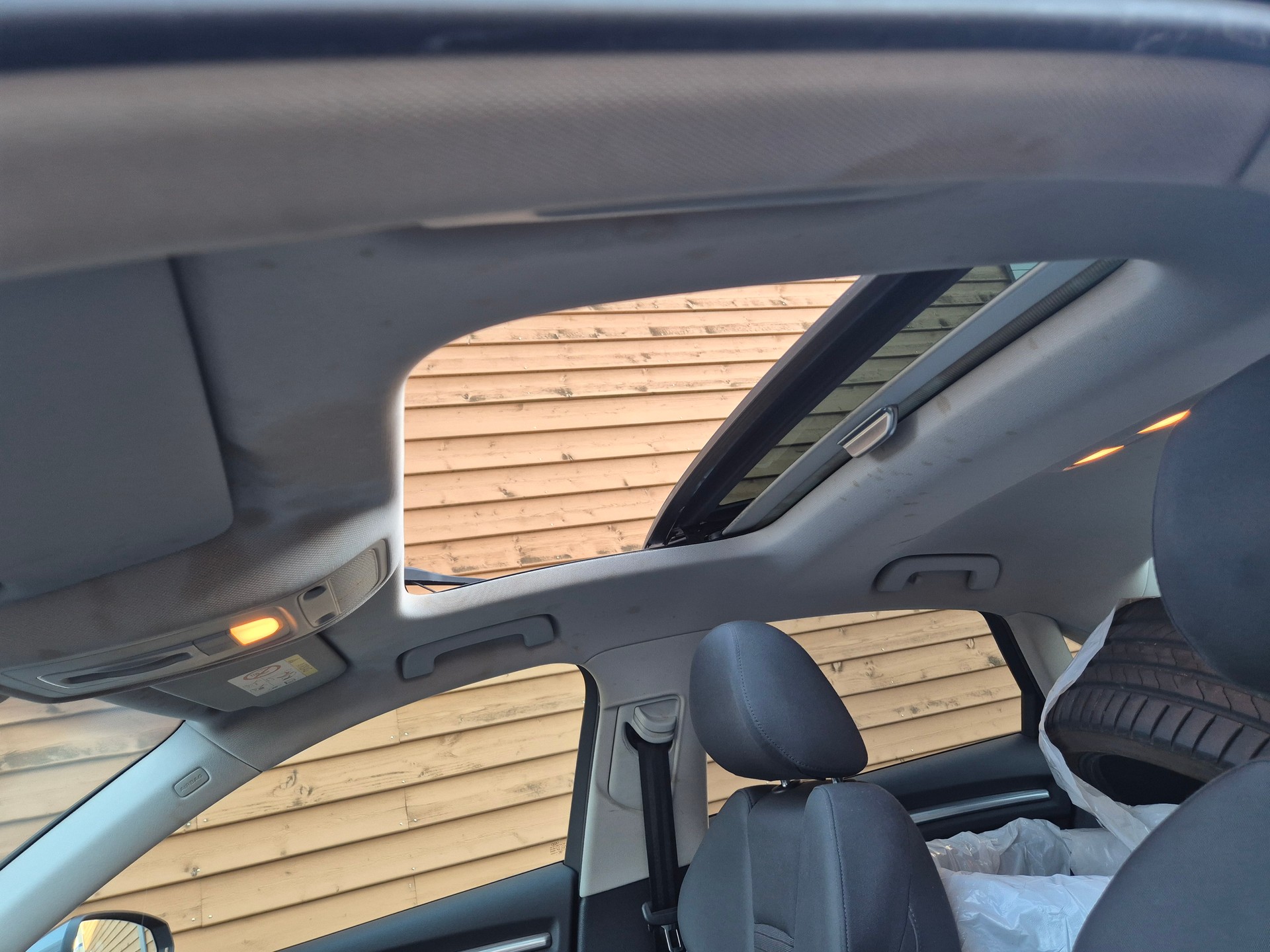 AUDI A3 Limousine 2.0 TDI Ambition quattro S-tronic-image-7