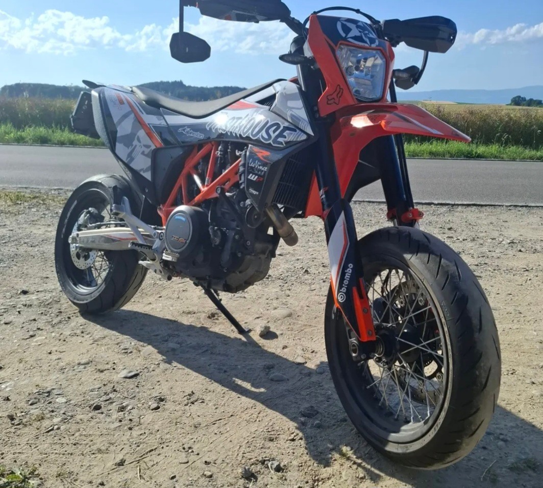 KTM 690 SMC R-image-2
