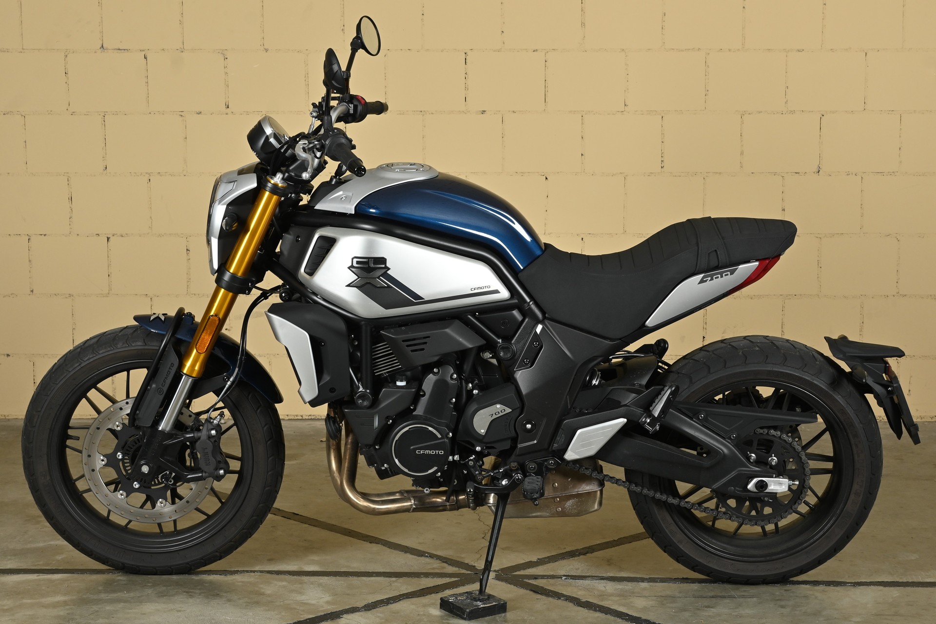 CF MOTO 700 CL-X Heritage-image-7