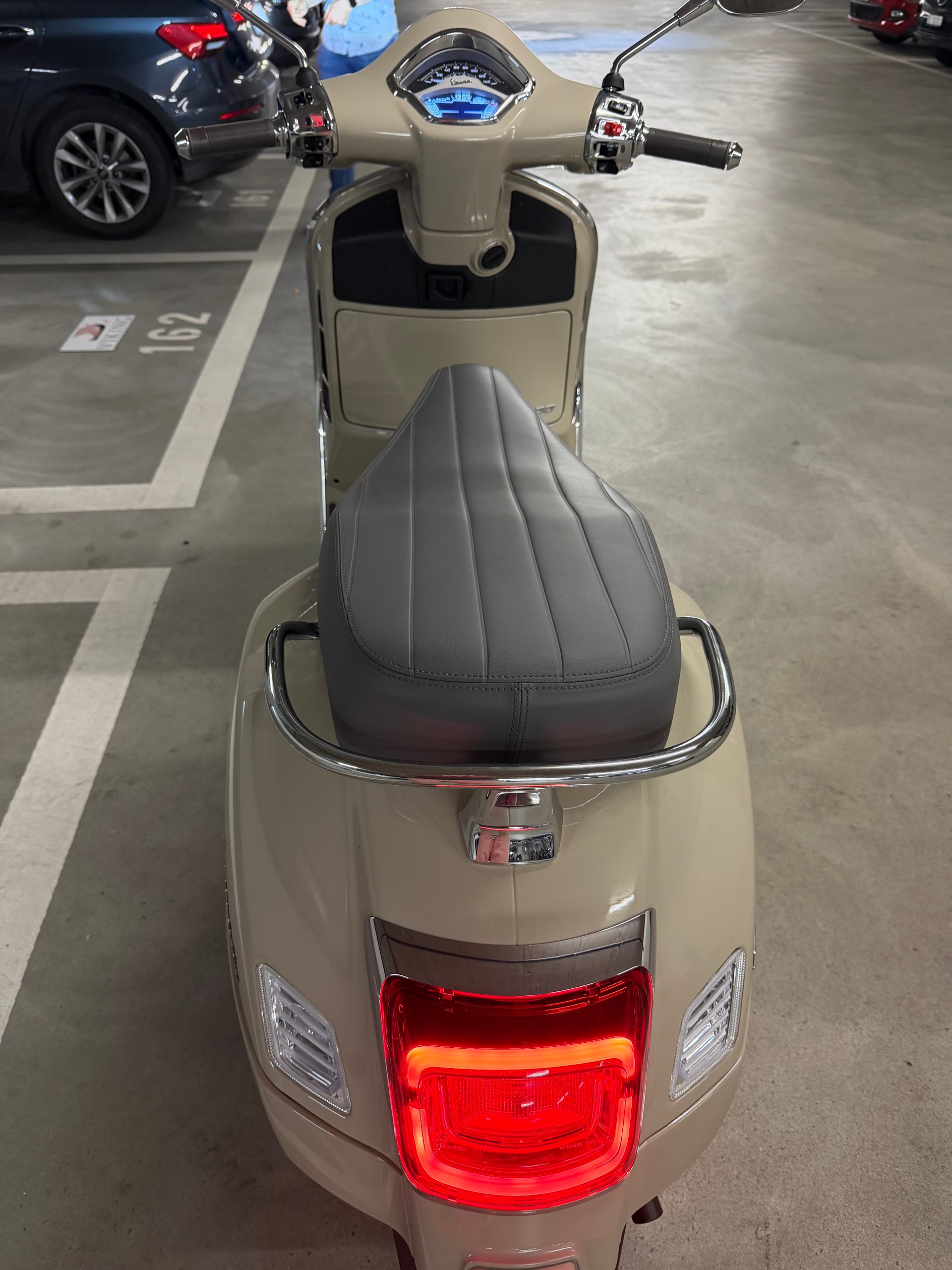 PIAGGIO Vespa GTS 300 Super Tech ABS-image-5