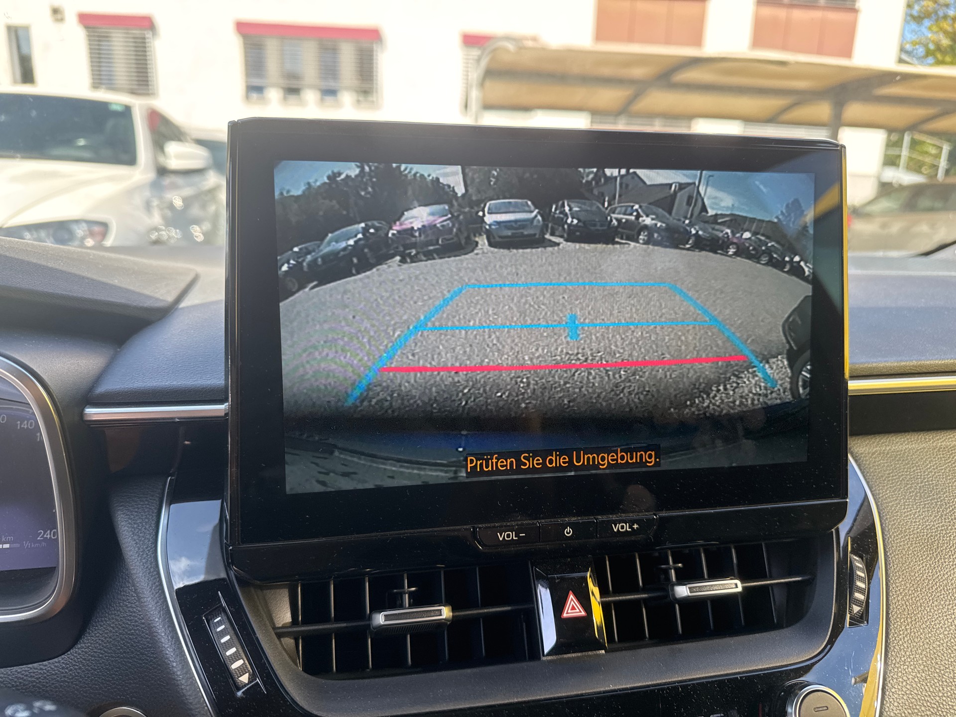TOYOTA Corolla Touring Sports 2.0 HSD Trend e-CVT-image-15