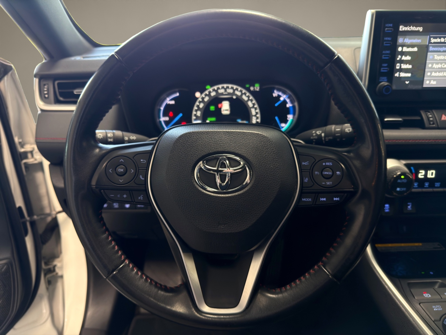 TOYOTA RAV4 2.5 Plug-In-Hybrid Premium-image-11