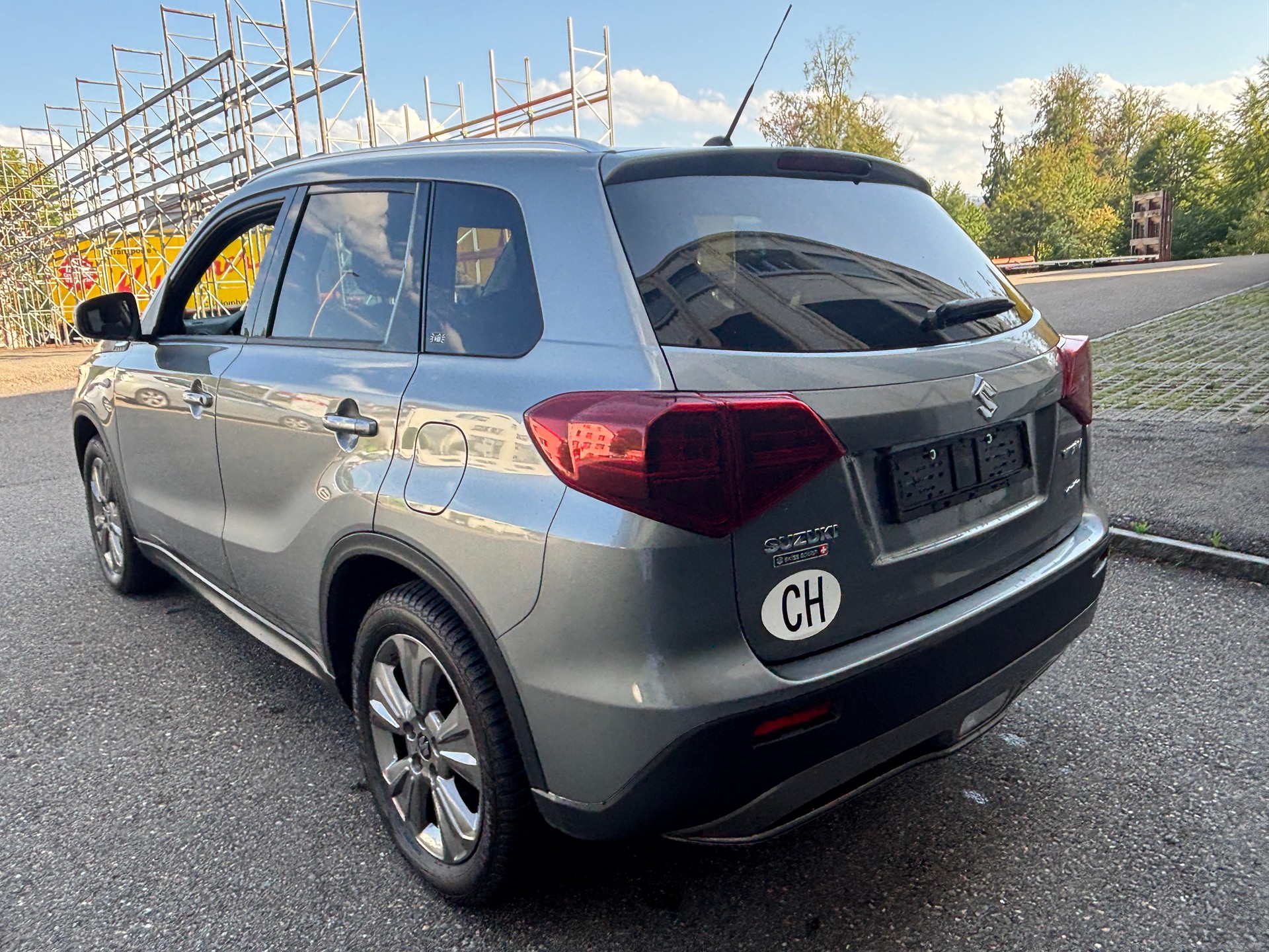 SUZUKI Vitara 1.4 Boosterjet Compact + Automatic-image-4