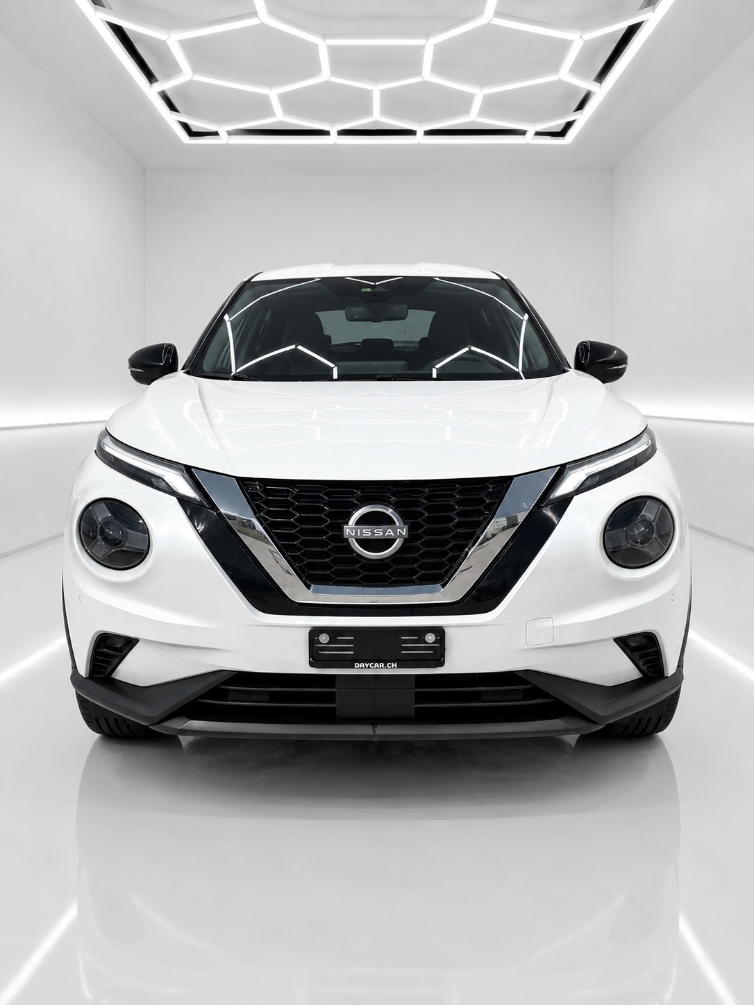 NISSAN Juke 1.0 DIG-T N-Connecta DCT-showroom-element-1